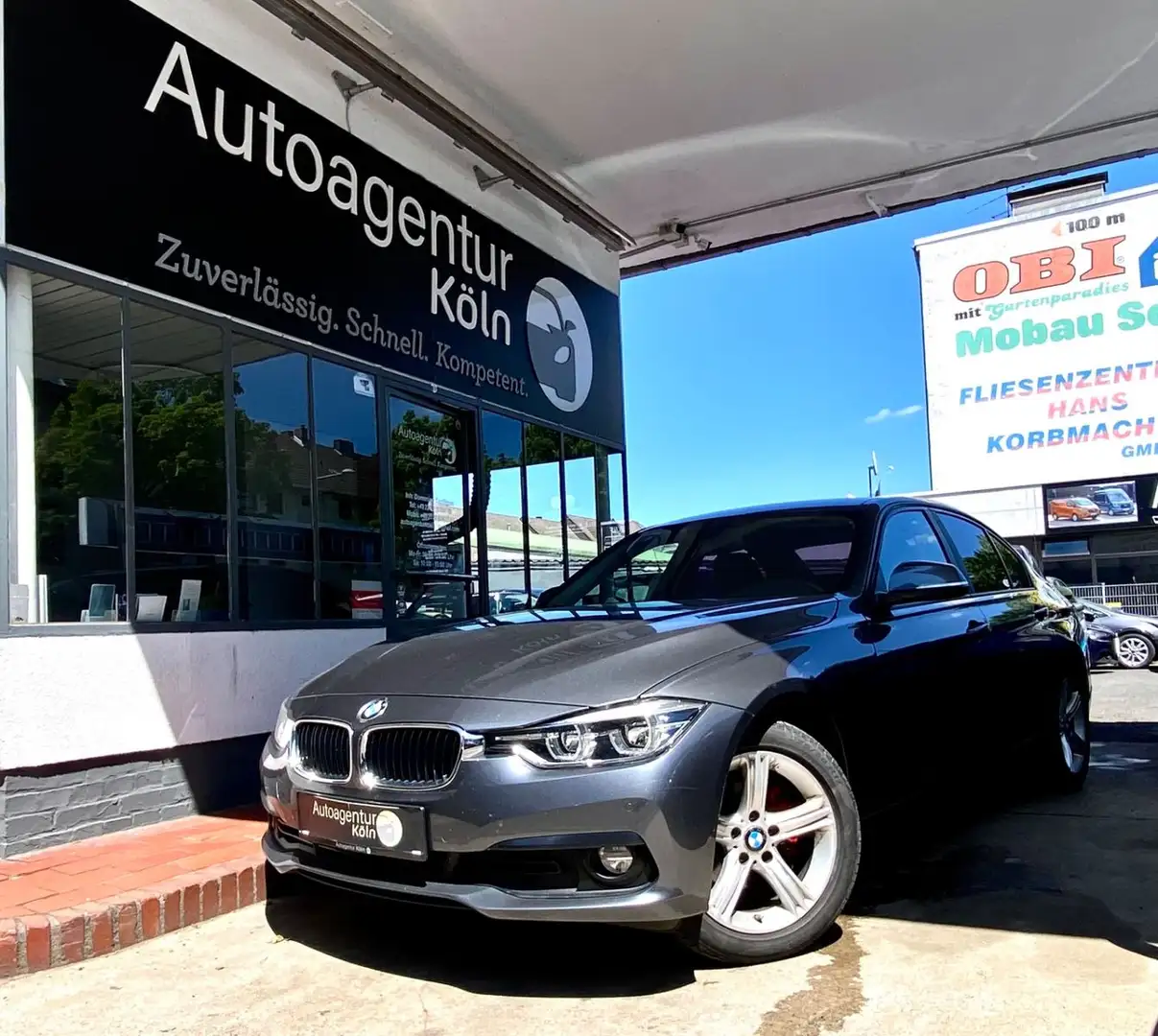 BMW 318 Baureihe 3 Lim. 318 i Advantage *1-J GAR* Grau - 1
