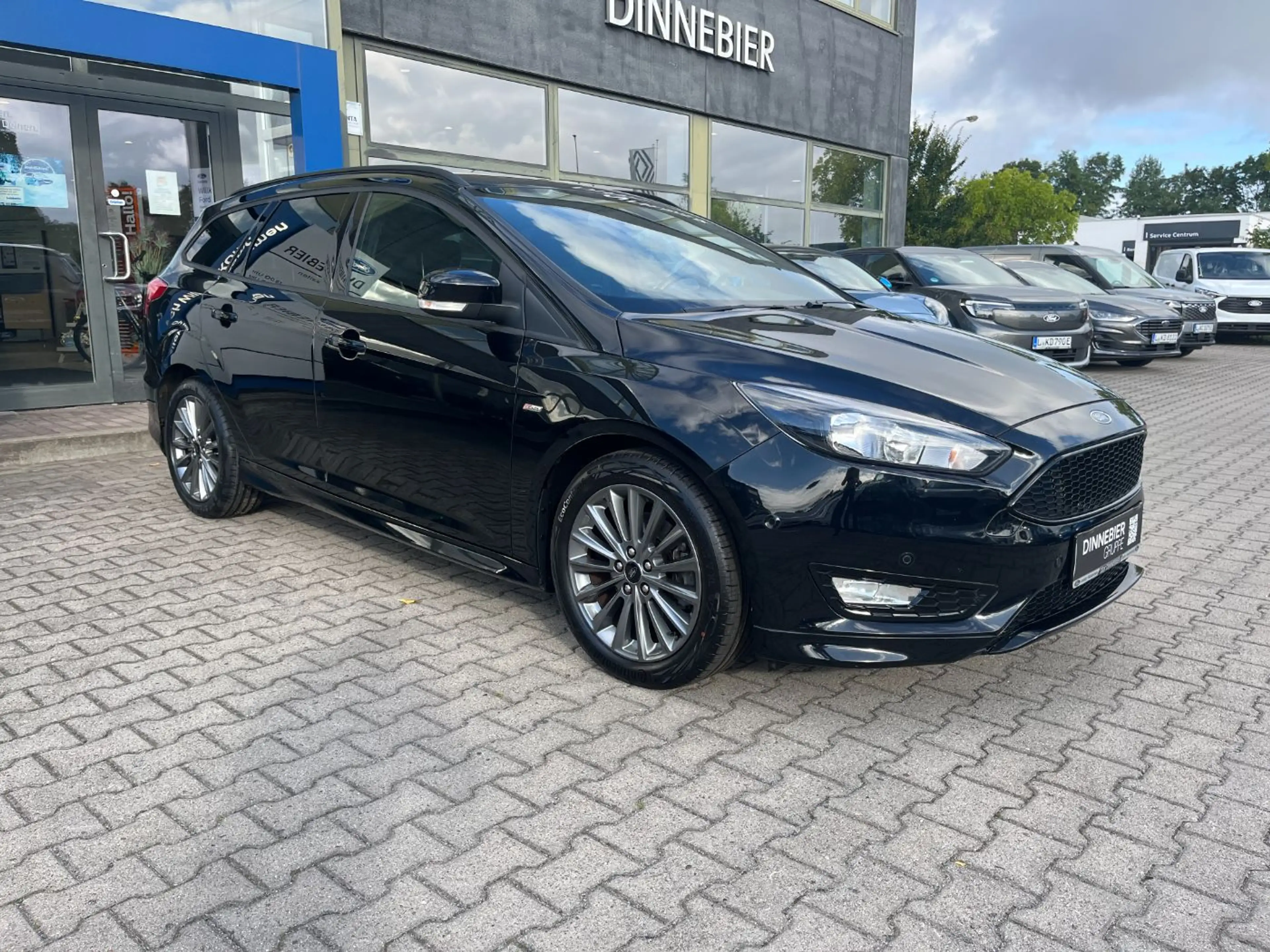 Ford Focus ST-Line 1.5 Navi+Sitzheizung+Tempomat — photo 4