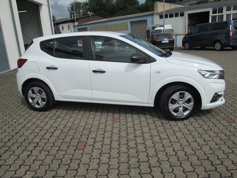 Dacia Sandero III Essential — photo 3