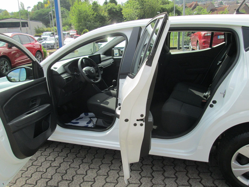 Dacia Sandero III Essential — photo 6