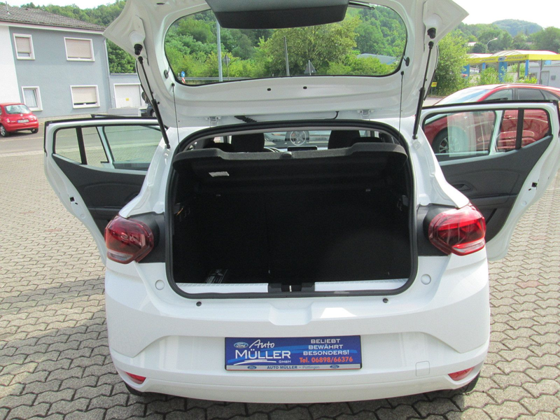 Dacia Sandero III Essential — photo 8
