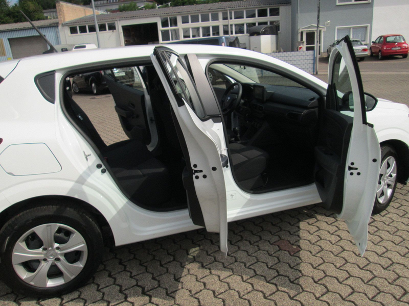 Dacia Sandero III Essential — photo 7