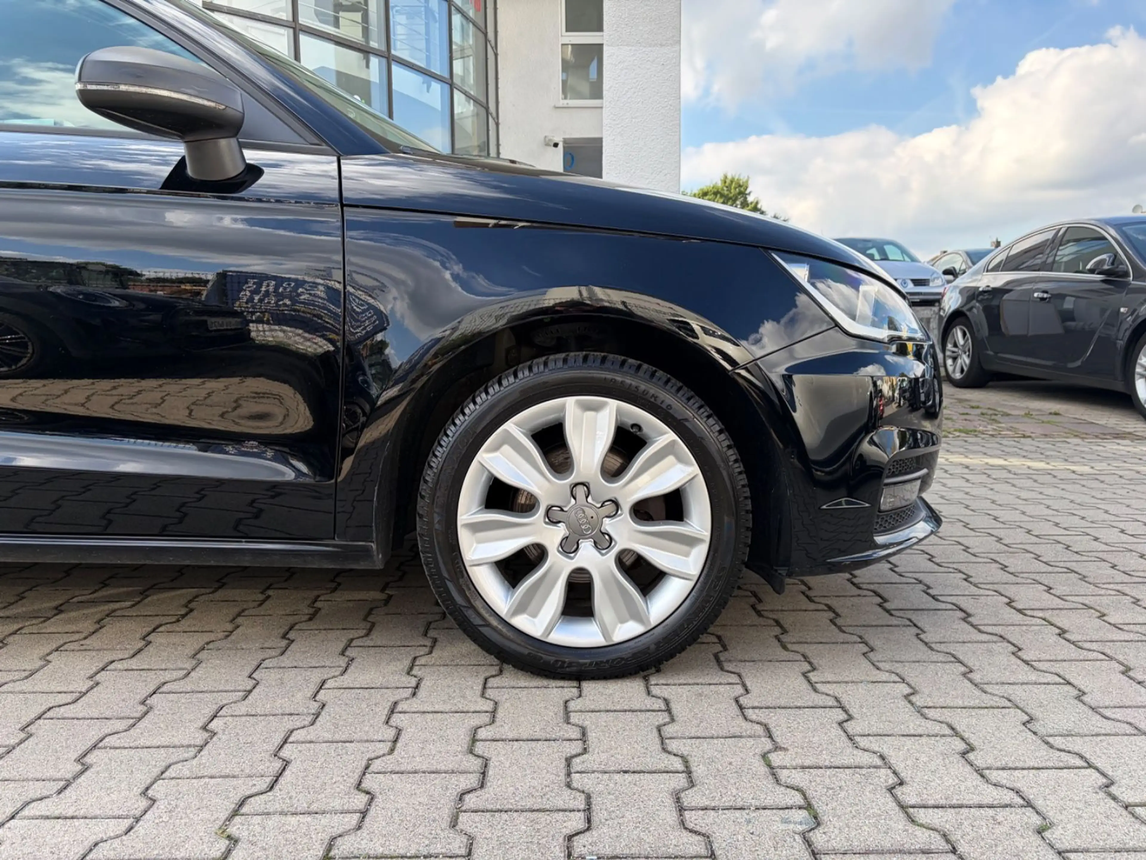 Audi A1 Sportback Sport Navi LMRäder Klima Multifunkn — photo 8