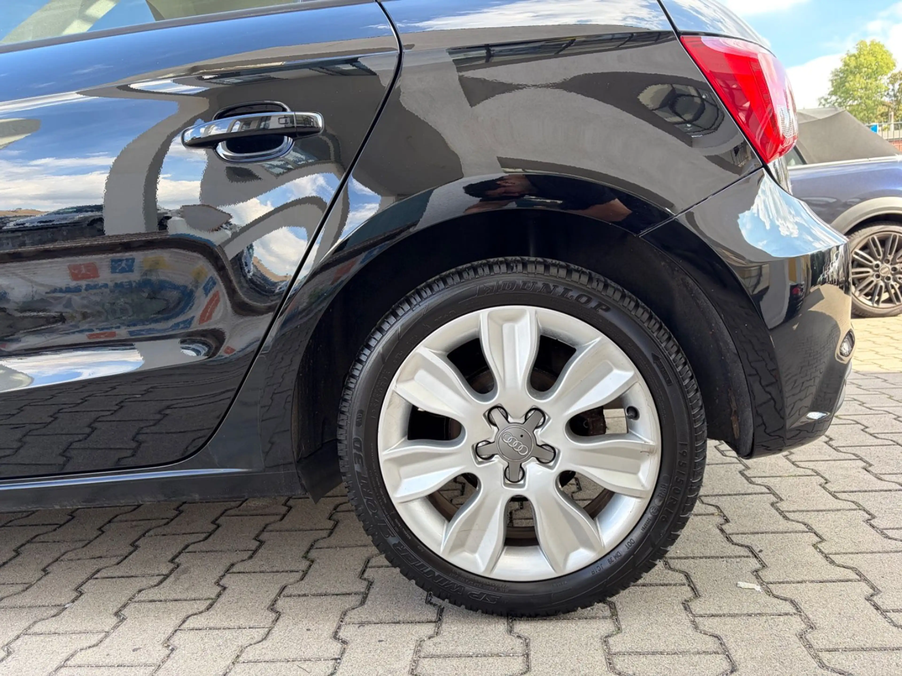 Audi A1 Sportback Sport Navi LMRäder Klima Multifunkn — photo 10