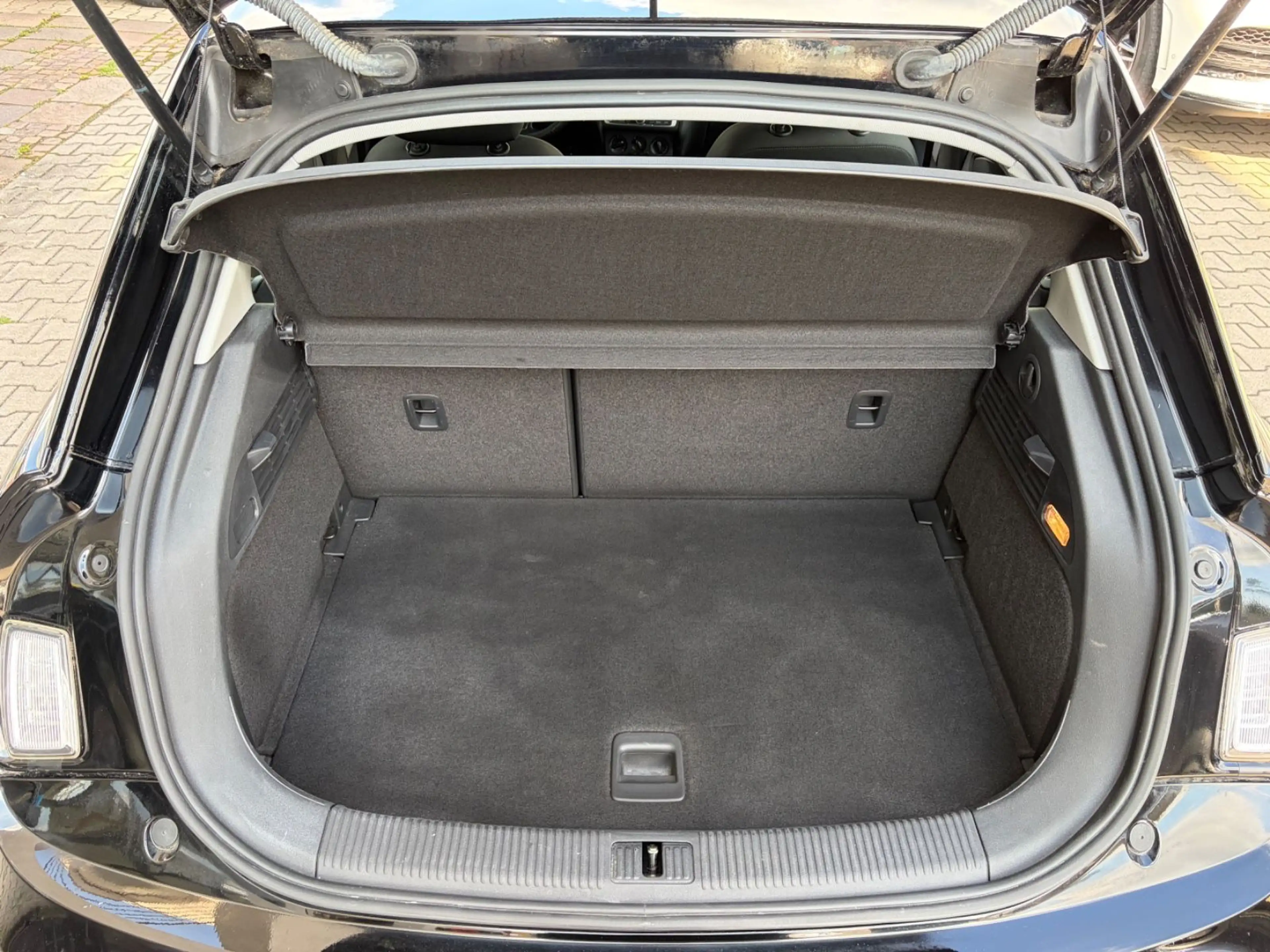Audi A1 Sportback Sport Navi LMRäder Klima Multifunkn — photo 12