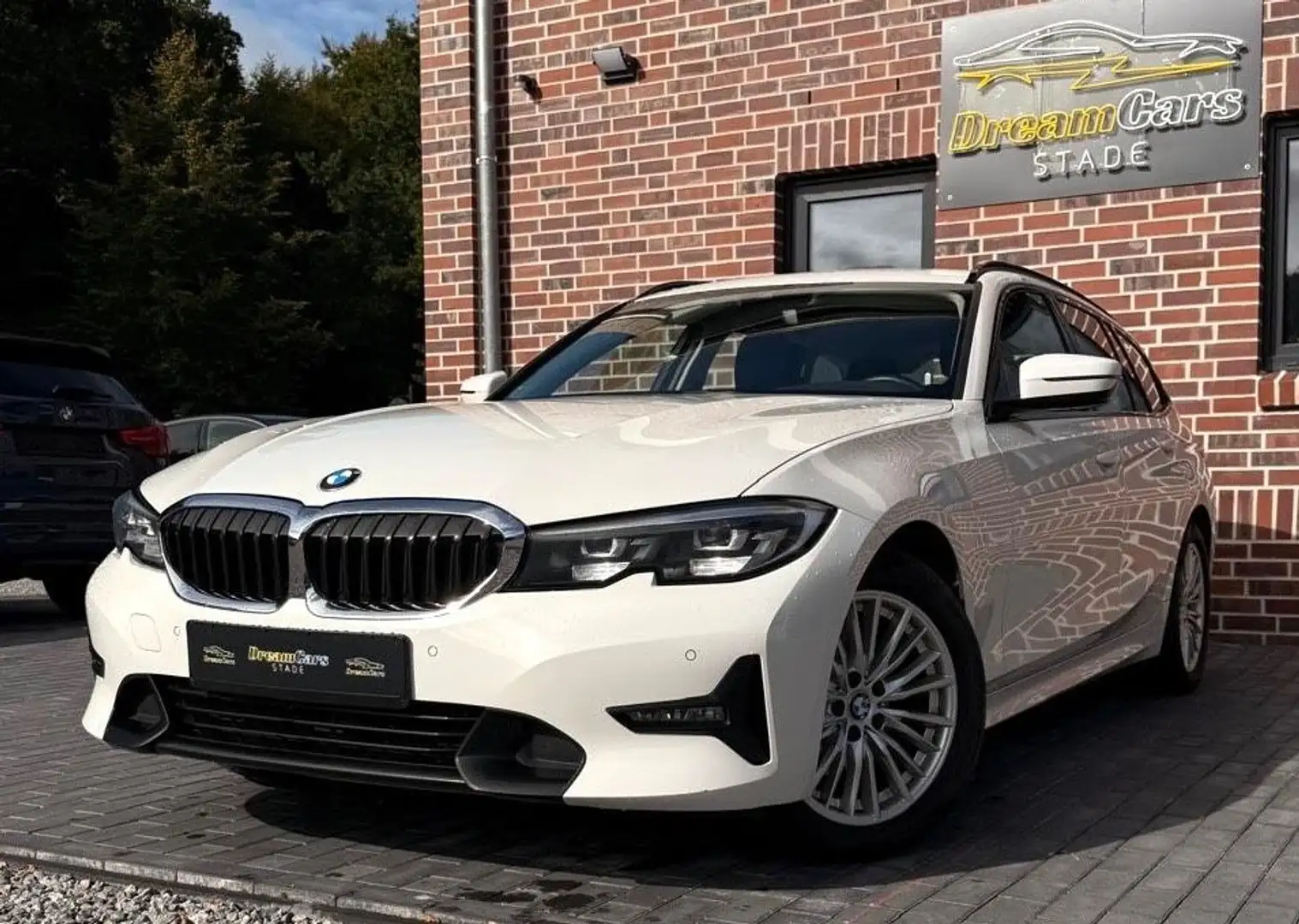 BMW 320 d xDrive Sport Line LED*Ambiente*PDC*Navi* Blanc - 1