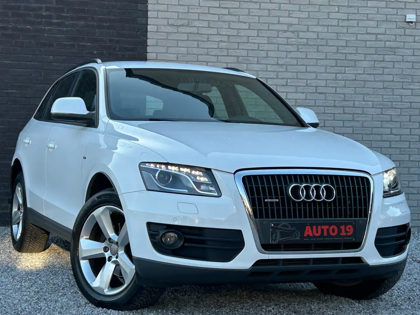 Audi Q5 2.0 TDi Quattro S line DPF(AUTOMATIQUE) Weiß - 1