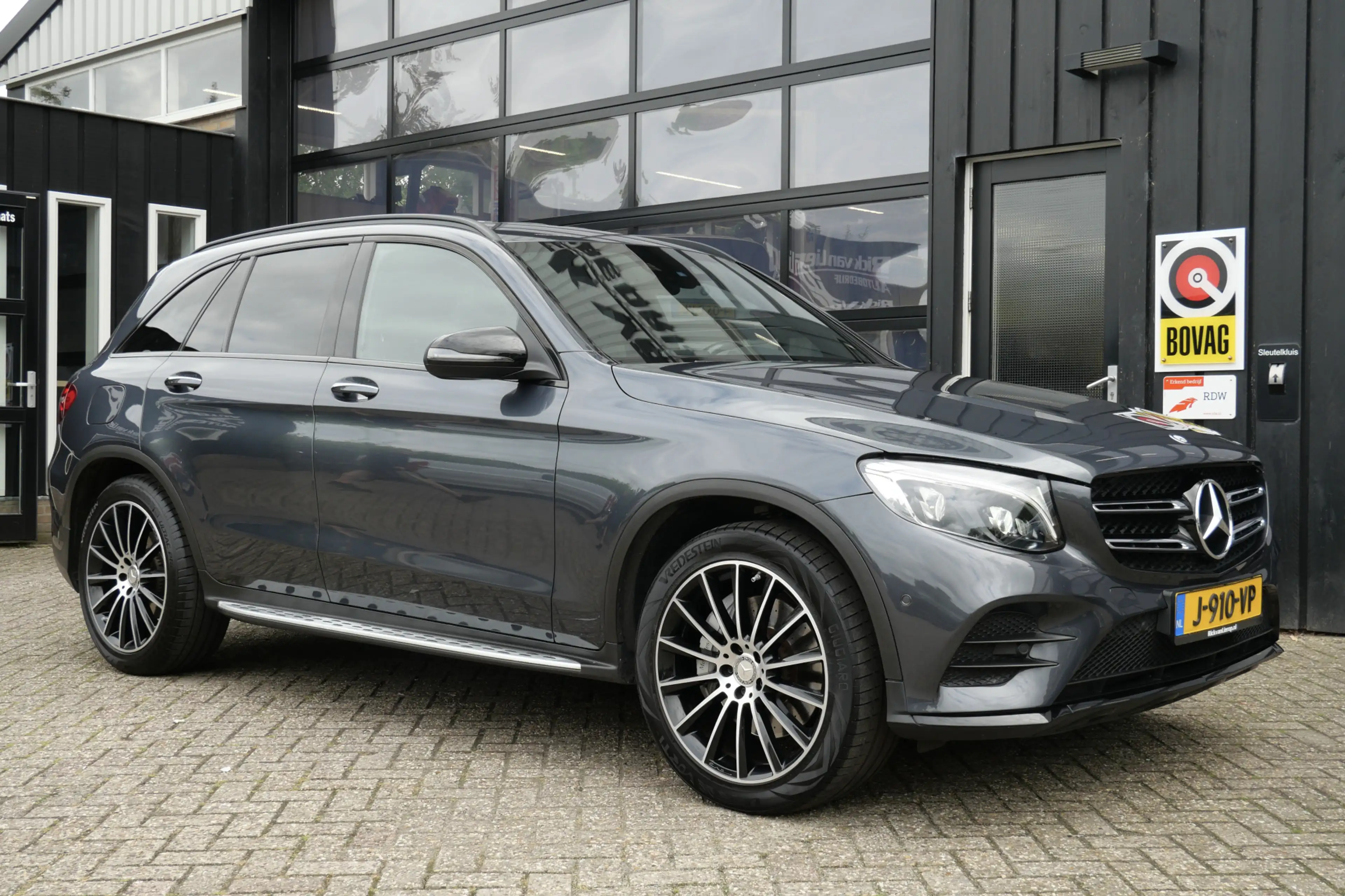 Mercedes-Benz GLC 250 4MATIC Edition 1 | Carplay | Trekhaak | Burmester