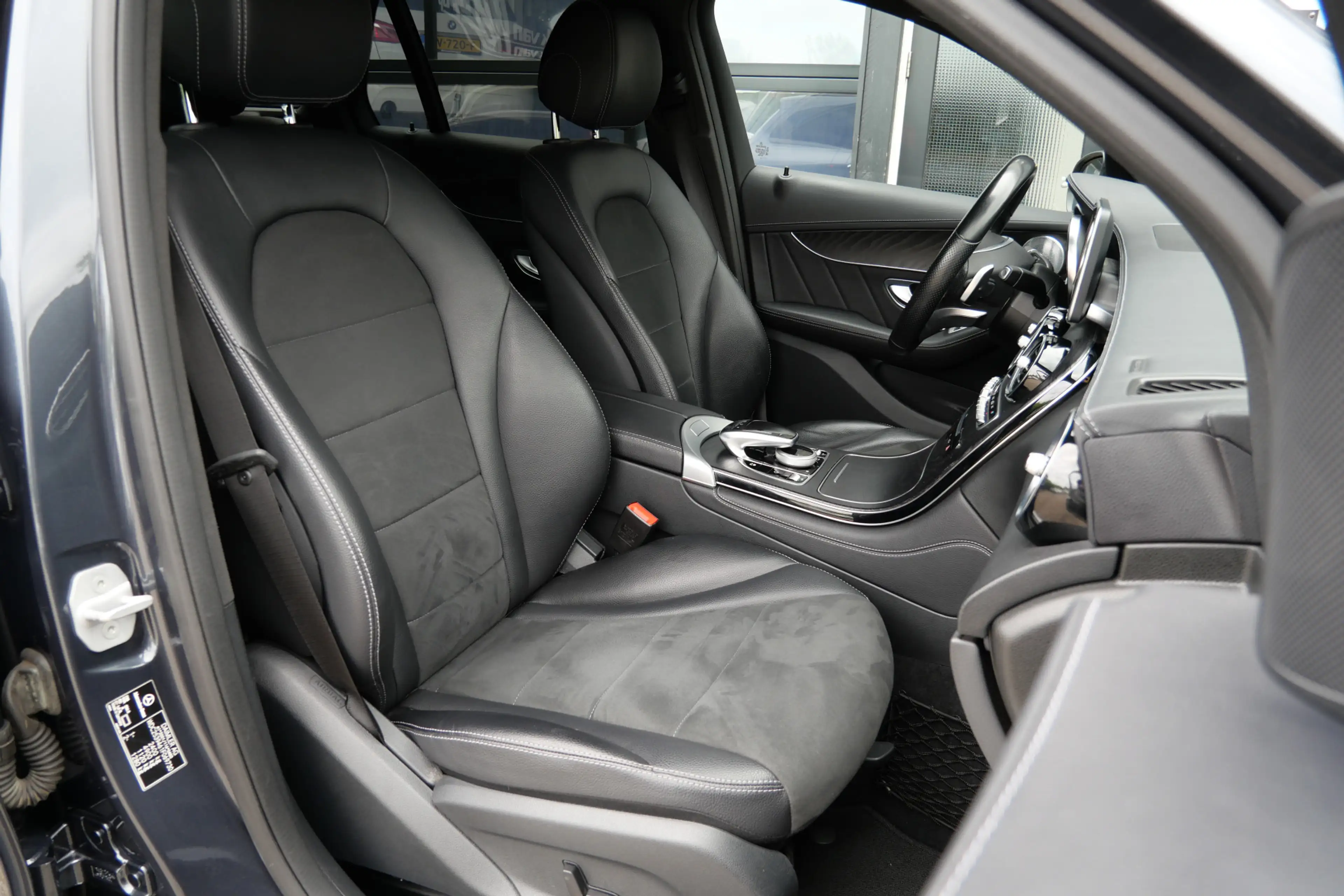 Mercedes-Benz GLC 250 4MATIC Edition 1 | Carplay | Trekhaak | Burmester — photo 2