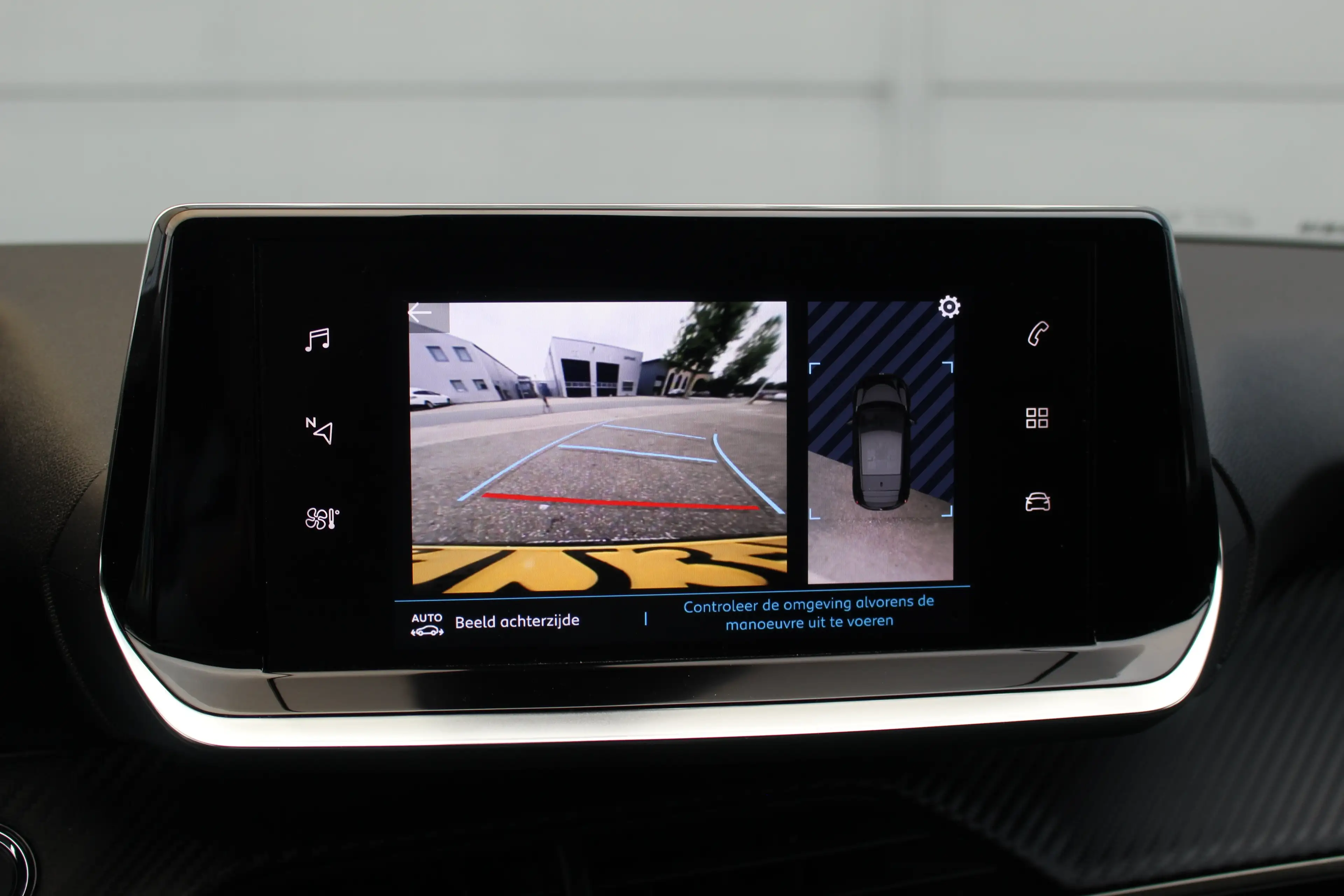 Peugeot e-208 EV Allure Pack 50 kWh — photo 28