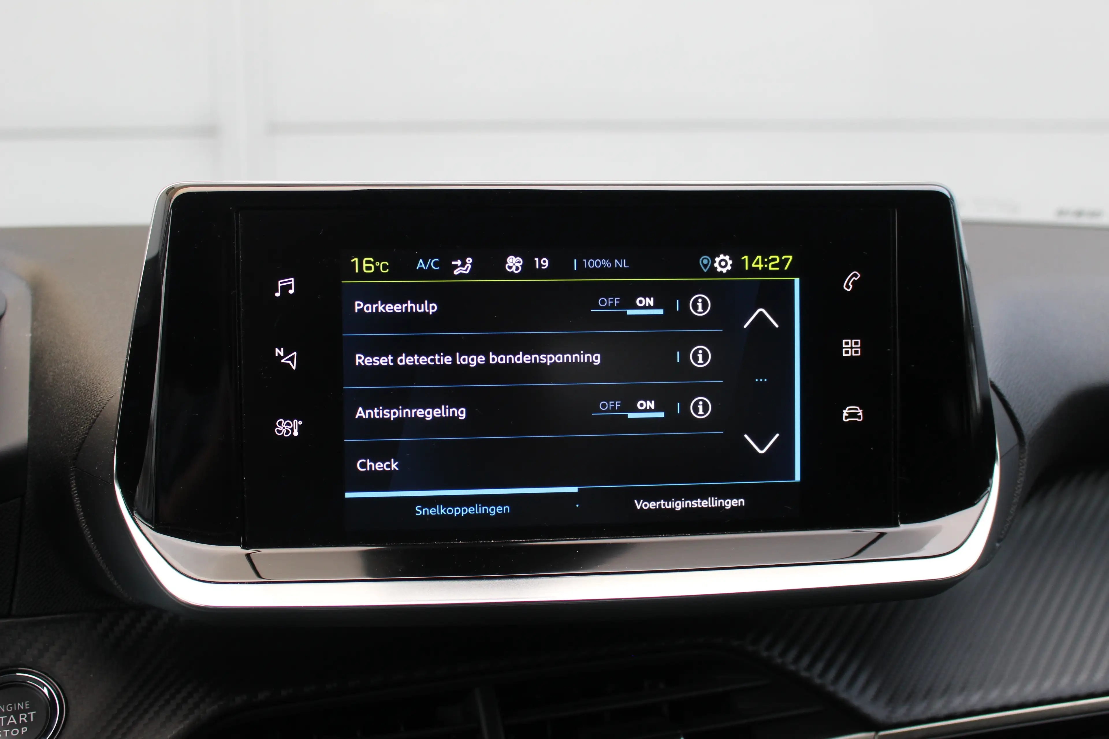 Peugeot e-208 EV Allure Pack 50 kWh — photo 26