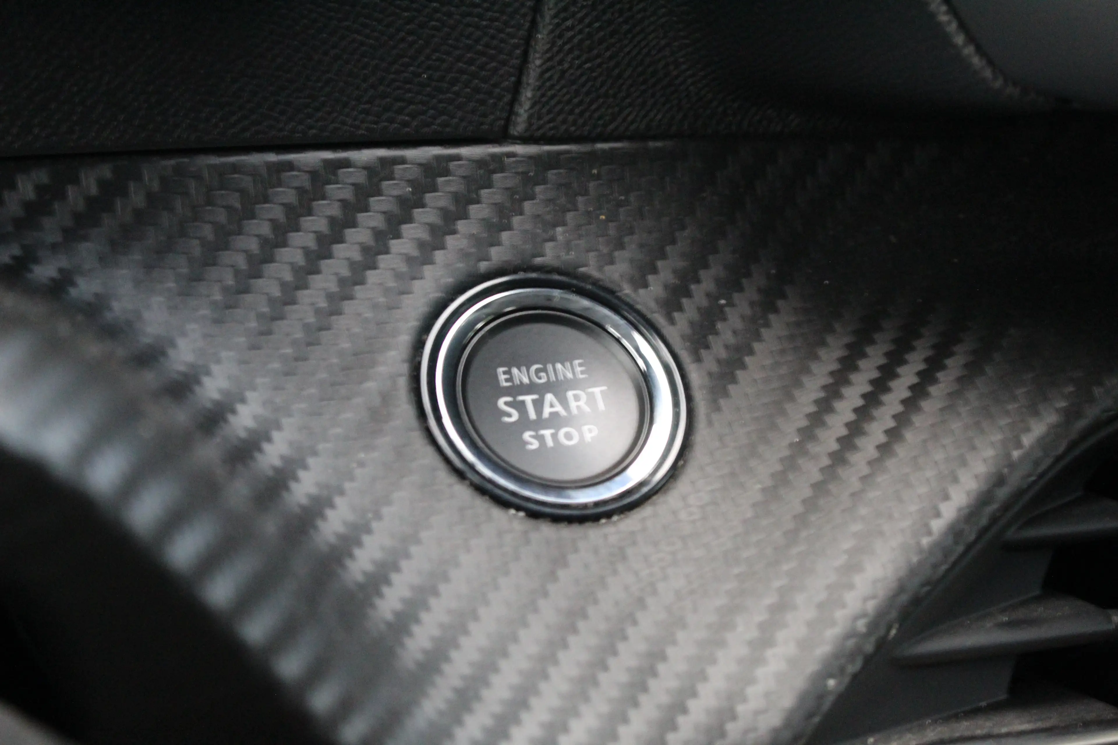 Peugeot e-208 EV Allure Pack 50 kWh — photo 13