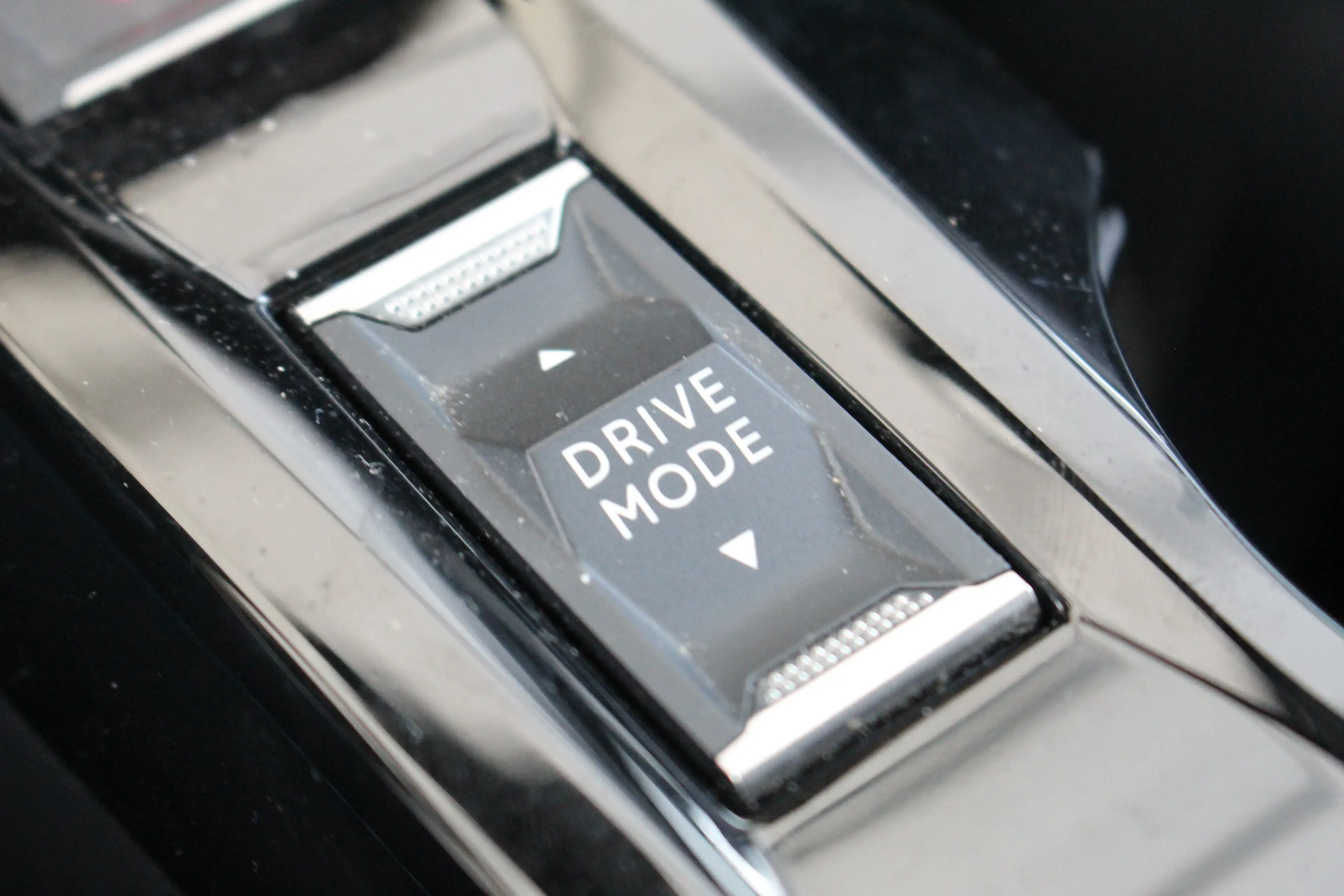 Peugeot e-208 EV Allure Pack 50 kWh — photo 20