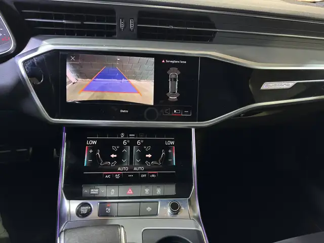 Audi A6 view 11