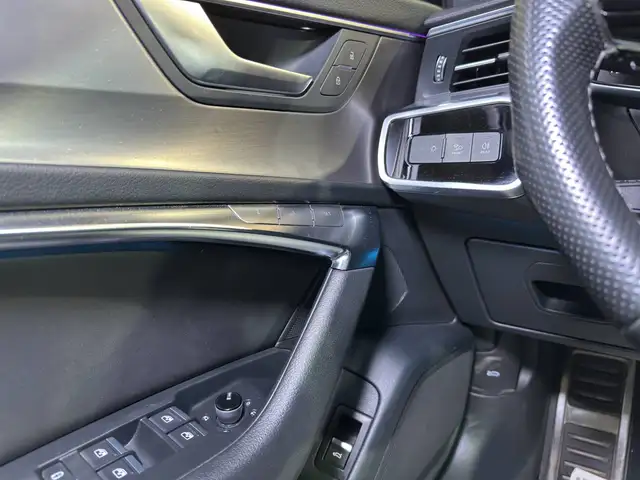 Audi A6 view 13