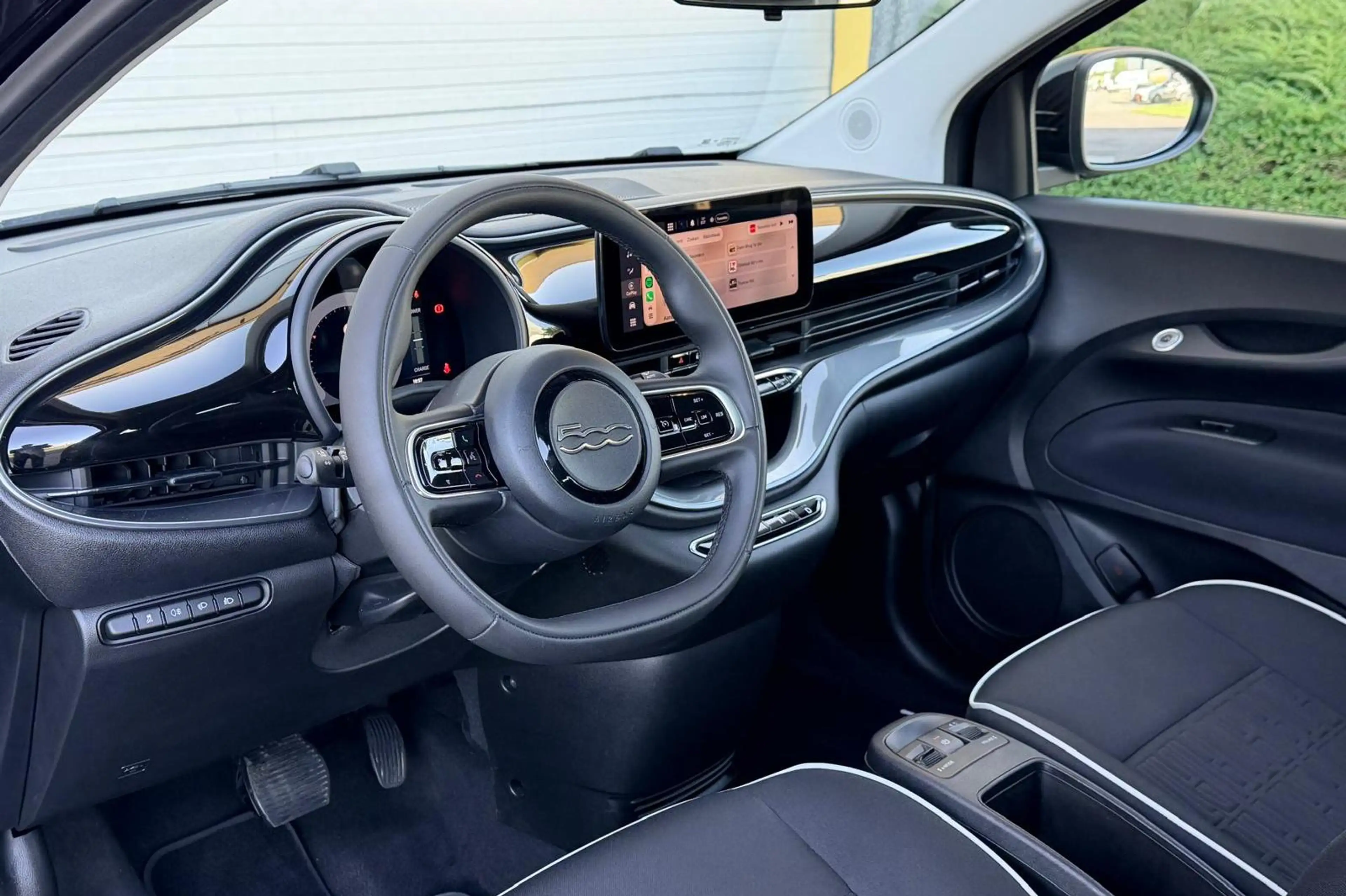 Fiat 500e Icon 42 kWh | SOH 95,2%| Navigatie via App | Clima — photo 11
