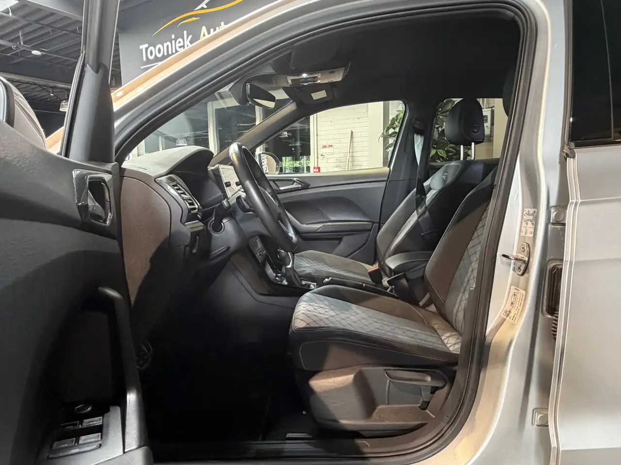 Volkswagen T-Cross 1.0 TSI R-Line Business AUTOMAAT DSG, миниатюра 9