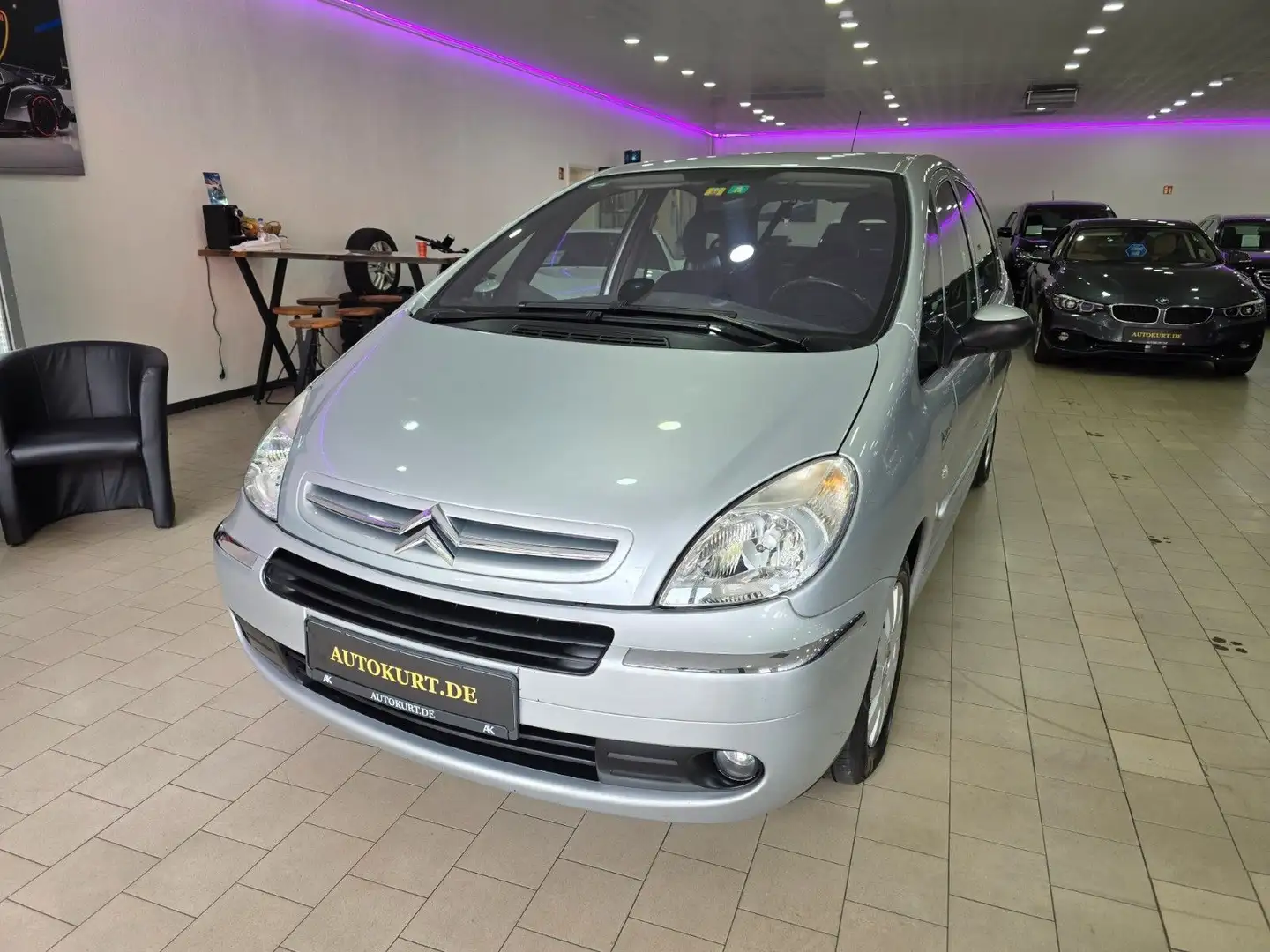 Citroen Xsara Picasso 1.6 16V Exclusive Klima PDC Grau - 2