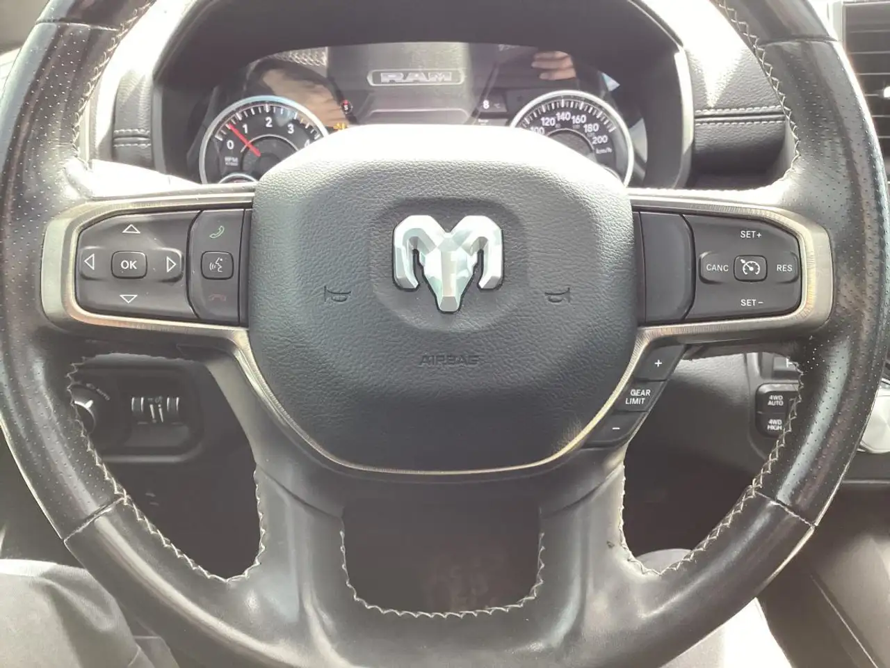 RAM 1500 снимка RAM 1500