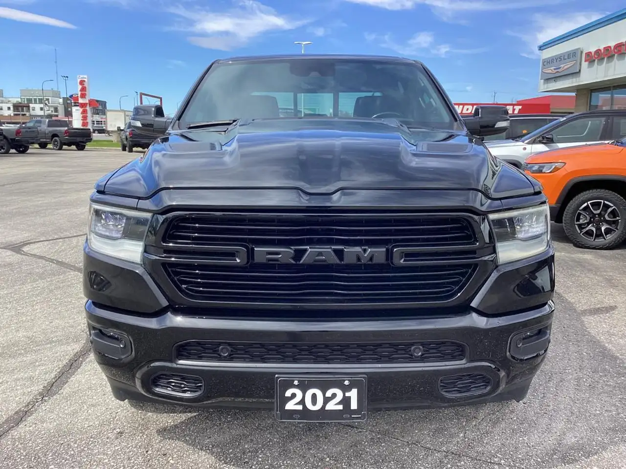 RAM 1500 снимка RAM 1500