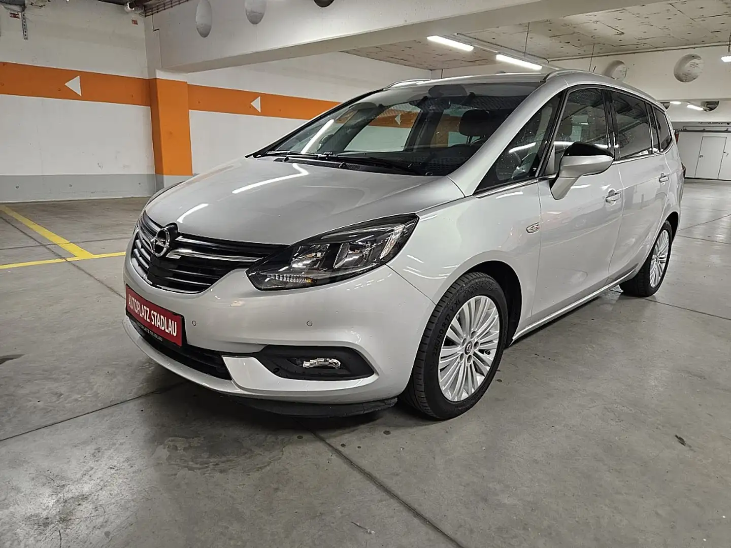 Opel Zafira 1,6 CDTI BlueInjection Innovation Silber - 1