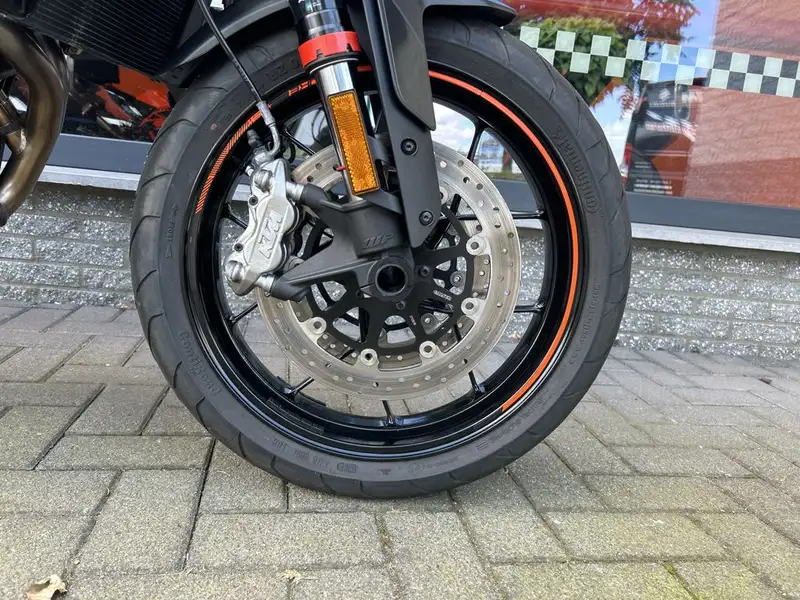 KTM 890 Duke - foto 5