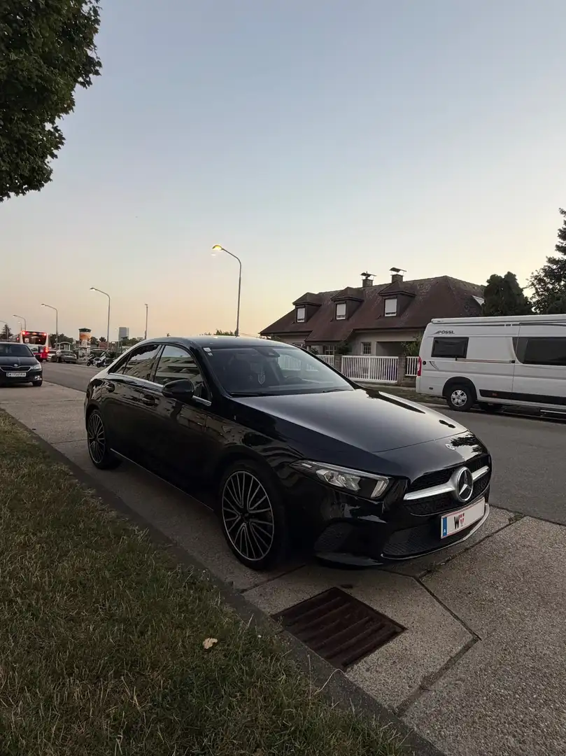 Mercedes-Benz A 180 A 180 d Aut. Schwarz - 1