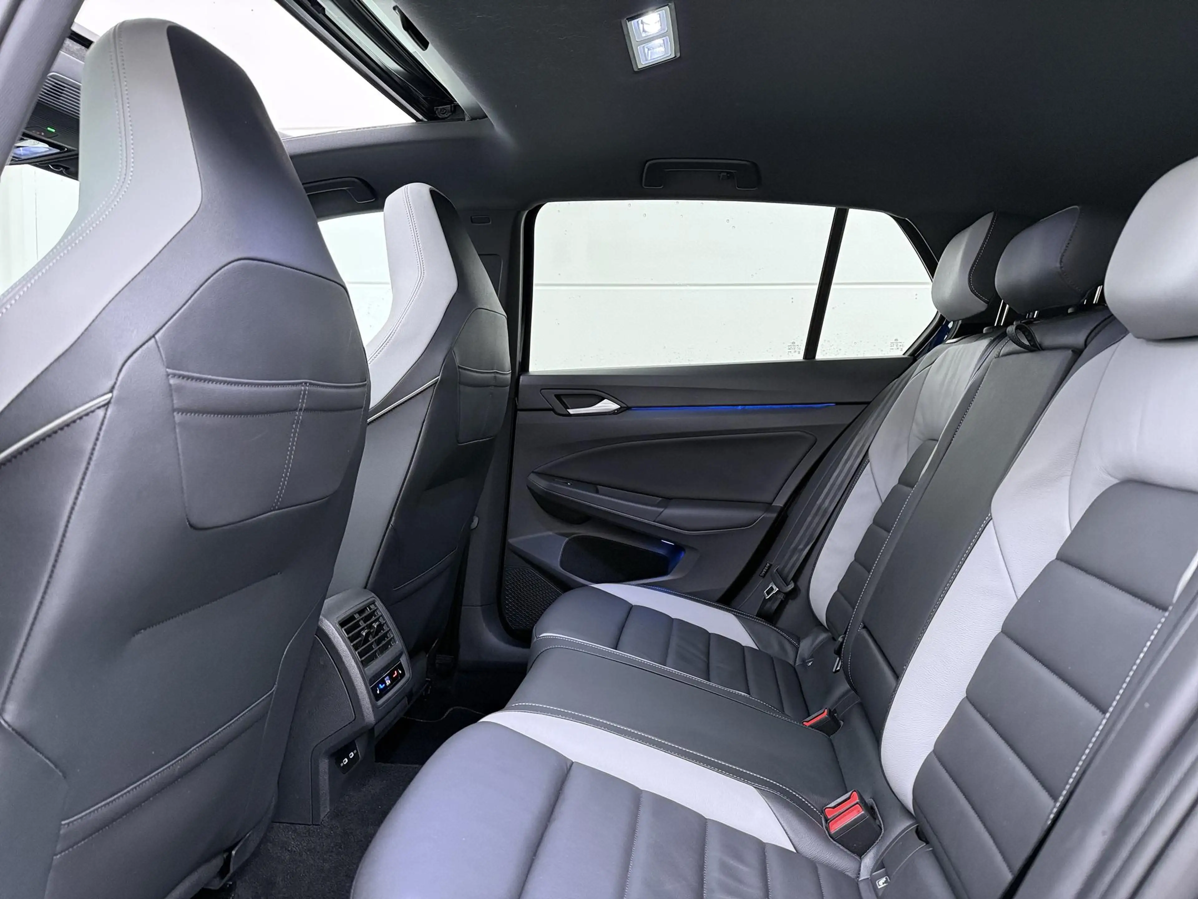 Volkswagen Golf GTE 1.4 eHybrid | Pano Dak | Trekhaak | Head-up Displa — photo 7