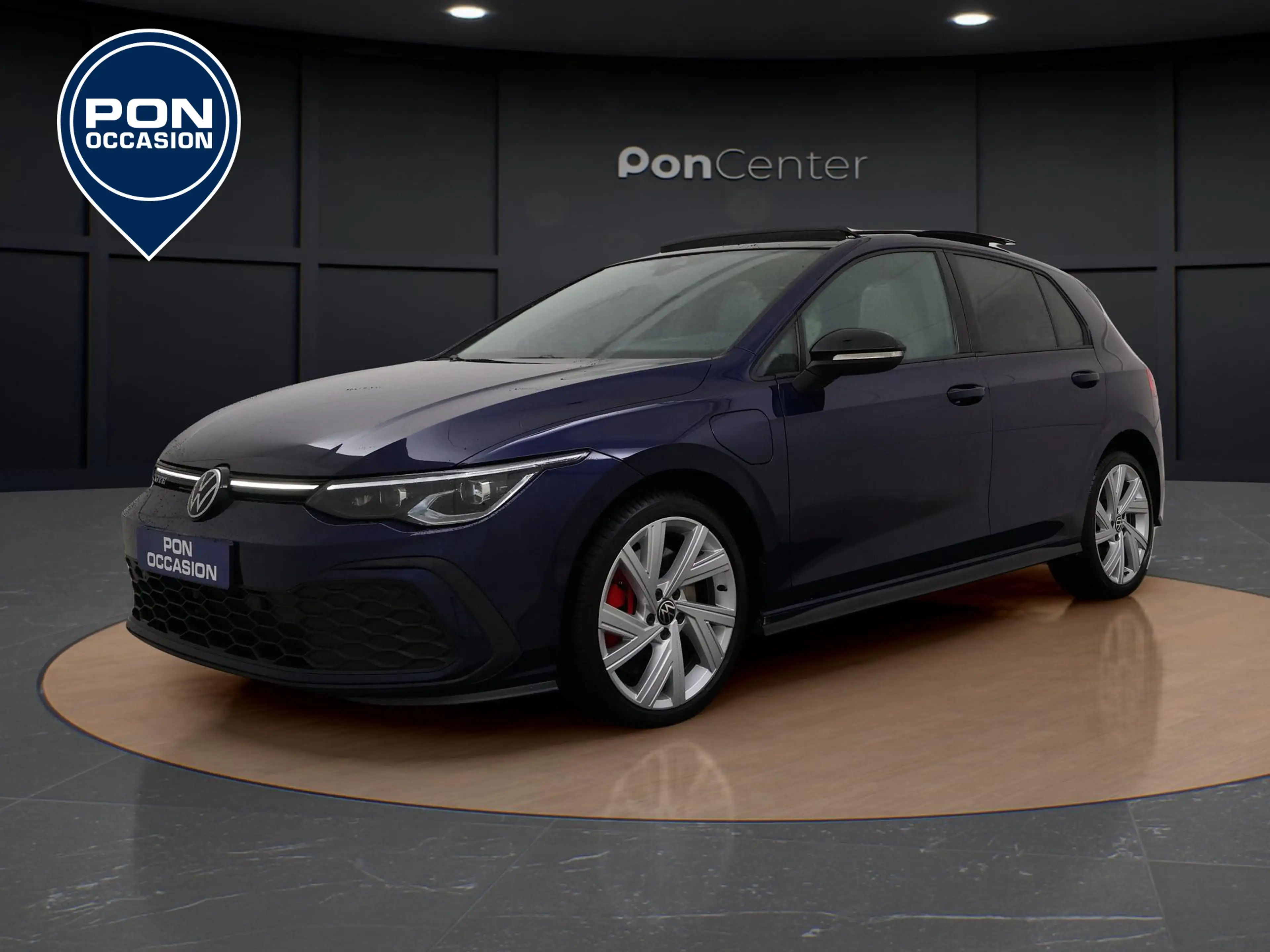 Volkswagen Golf GTE 1.4 eHybrid | Pano Dak | Trekhaak | Head-up Displa