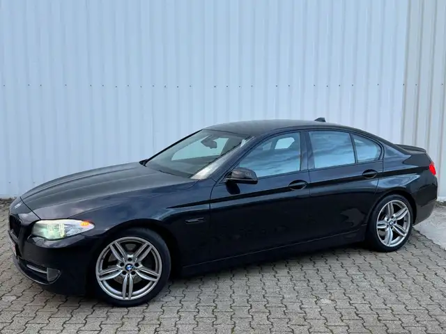 BMW 535 d xDrive*BI-XENON*NAVI PROF*HUD*LUXURY*19*