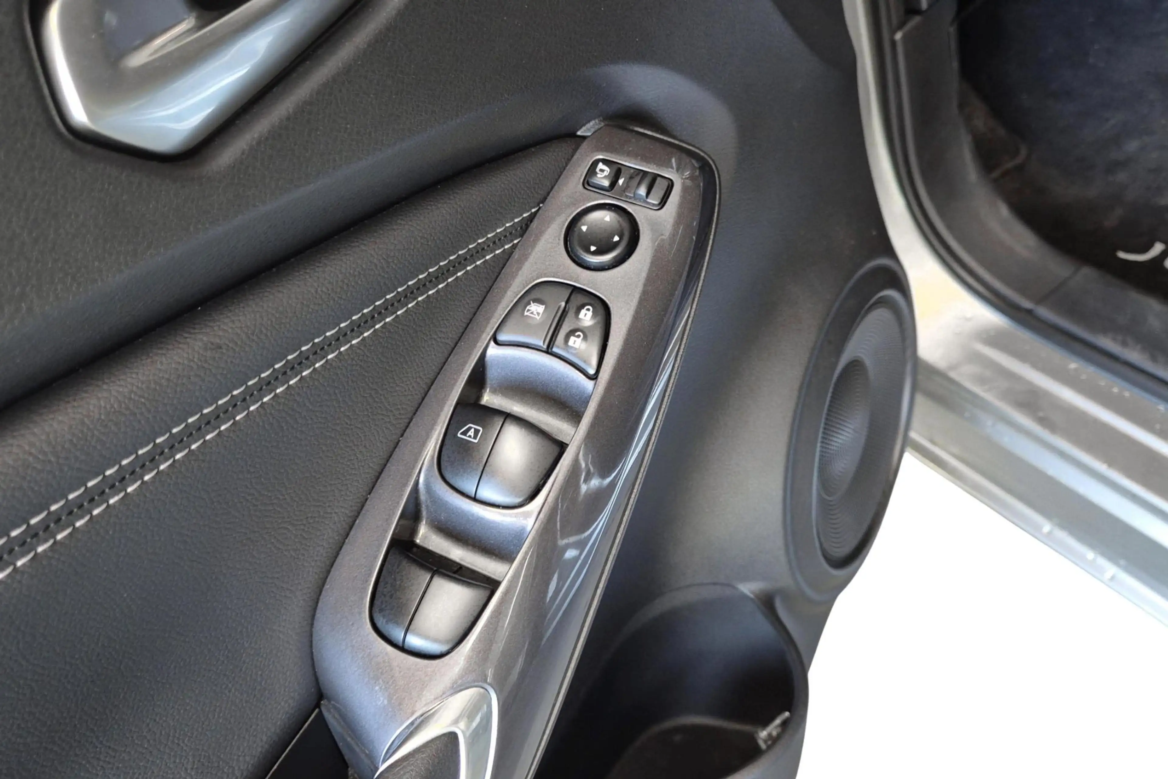 Nissan Juke 1.6 Hybrid 145 N-Design Automaat/Apple Carplay en — photo 15