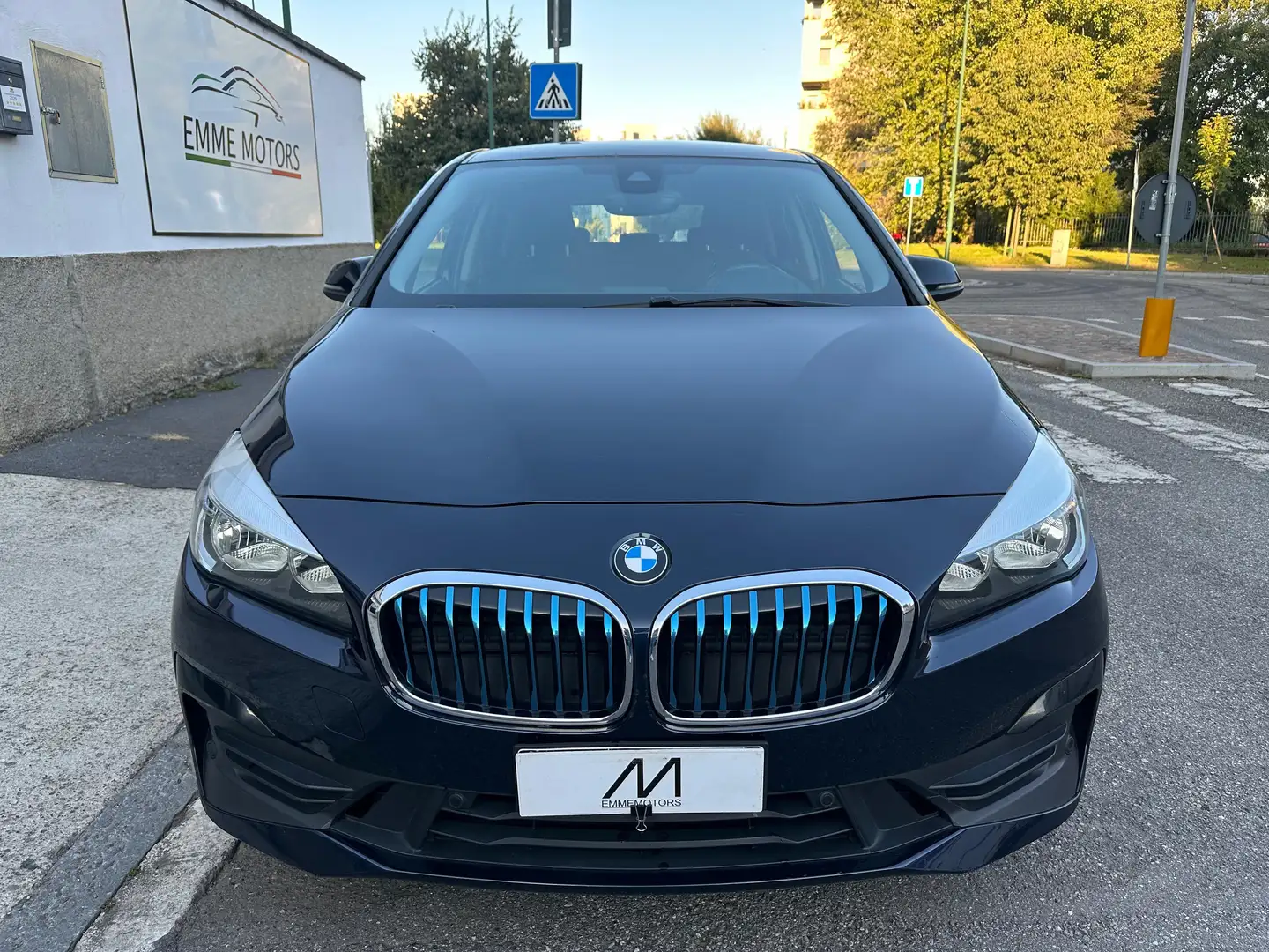 BMW 225 xe Active Tourer iPerformance Business AUT/NAV/PDC Blauw - 2