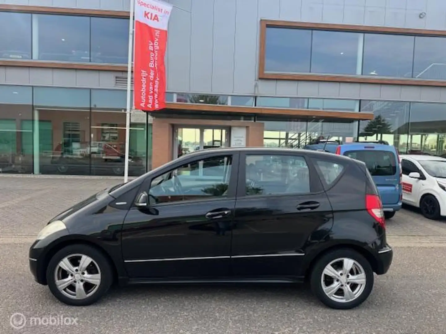 Mercedes-Benz A 160 BlueEFFICIENCY Business Class Avantgarde Airco Cli Zwart - 2