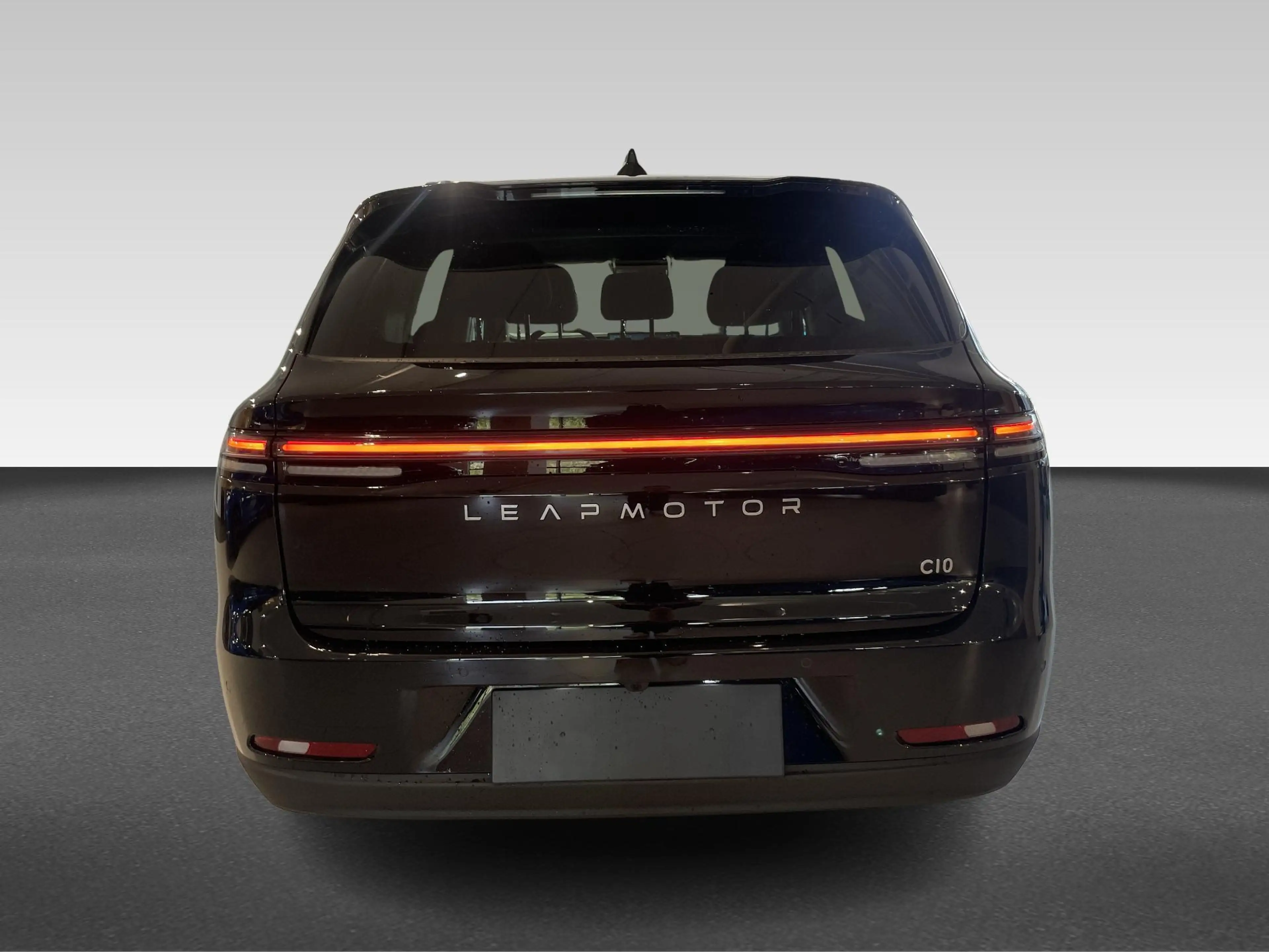 Leapmotor C10 Design REEV 28.4 kWh | Armsteun voor | Elektrisch — photo 10
