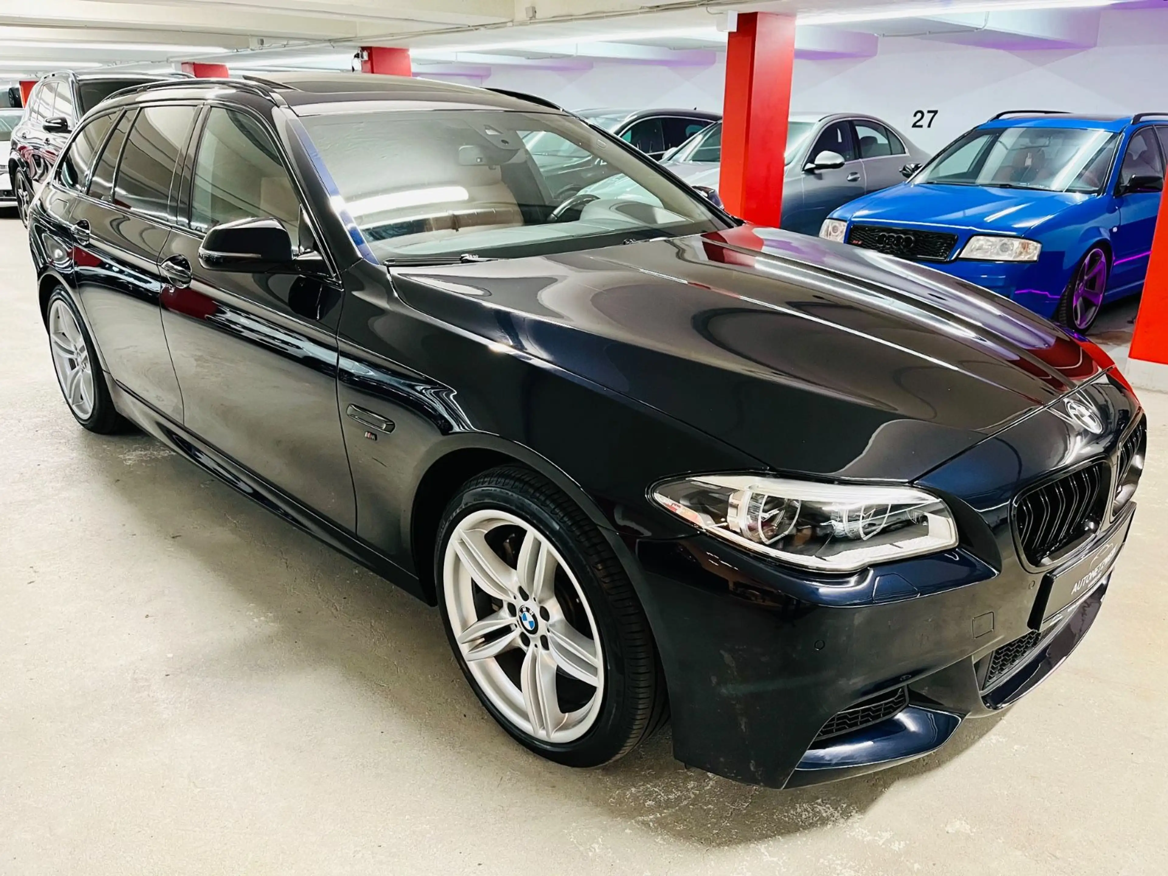 BMW 530 d Touring xDrive M-Paket Panorama|Kamera|HUD — photo 2