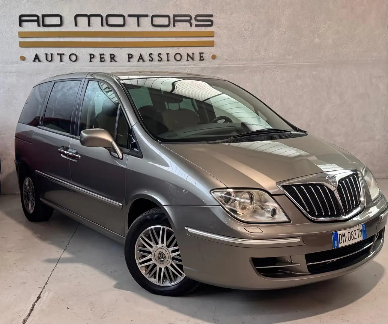 Lancia Phedra Cambio automatico+Unico Proprietario+7 Posti - 1