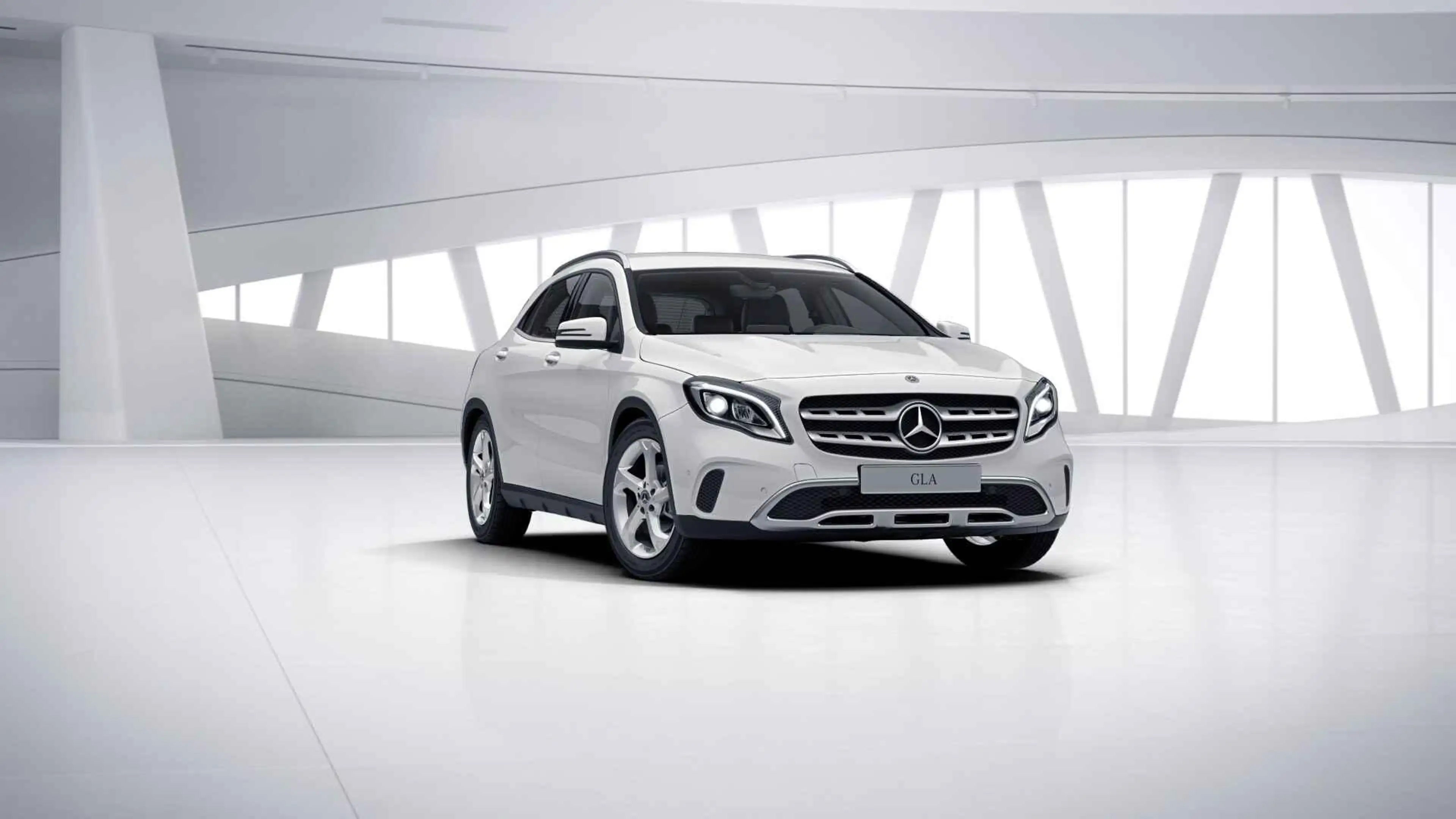 Mercedes-Benz GLA 180 Luxury Line | Parkeer PAck | Navigatie | Climate C — photo 12