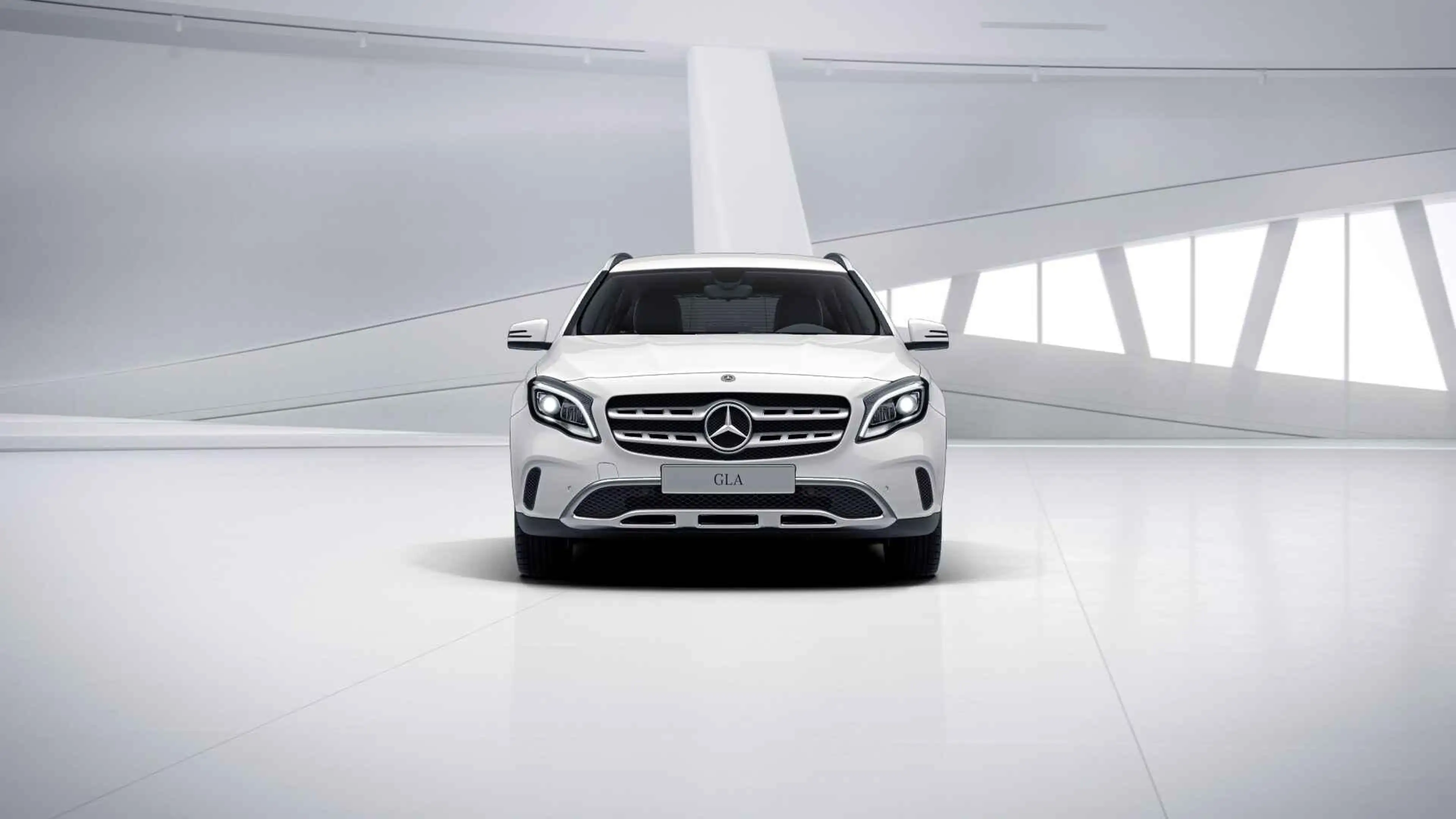 Mercedes-Benz GLA 180 Luxury Line | Parkeer PAck | Navigatie | Climate C — photo 11