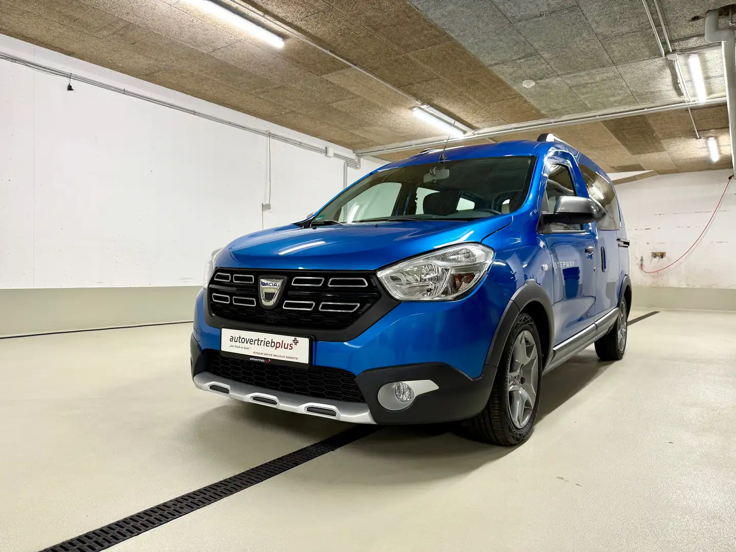 Dacia Dokker Dokker Diesel Blue dCi 95 Stepway "NAVI/TÜV NEU Blau - 1