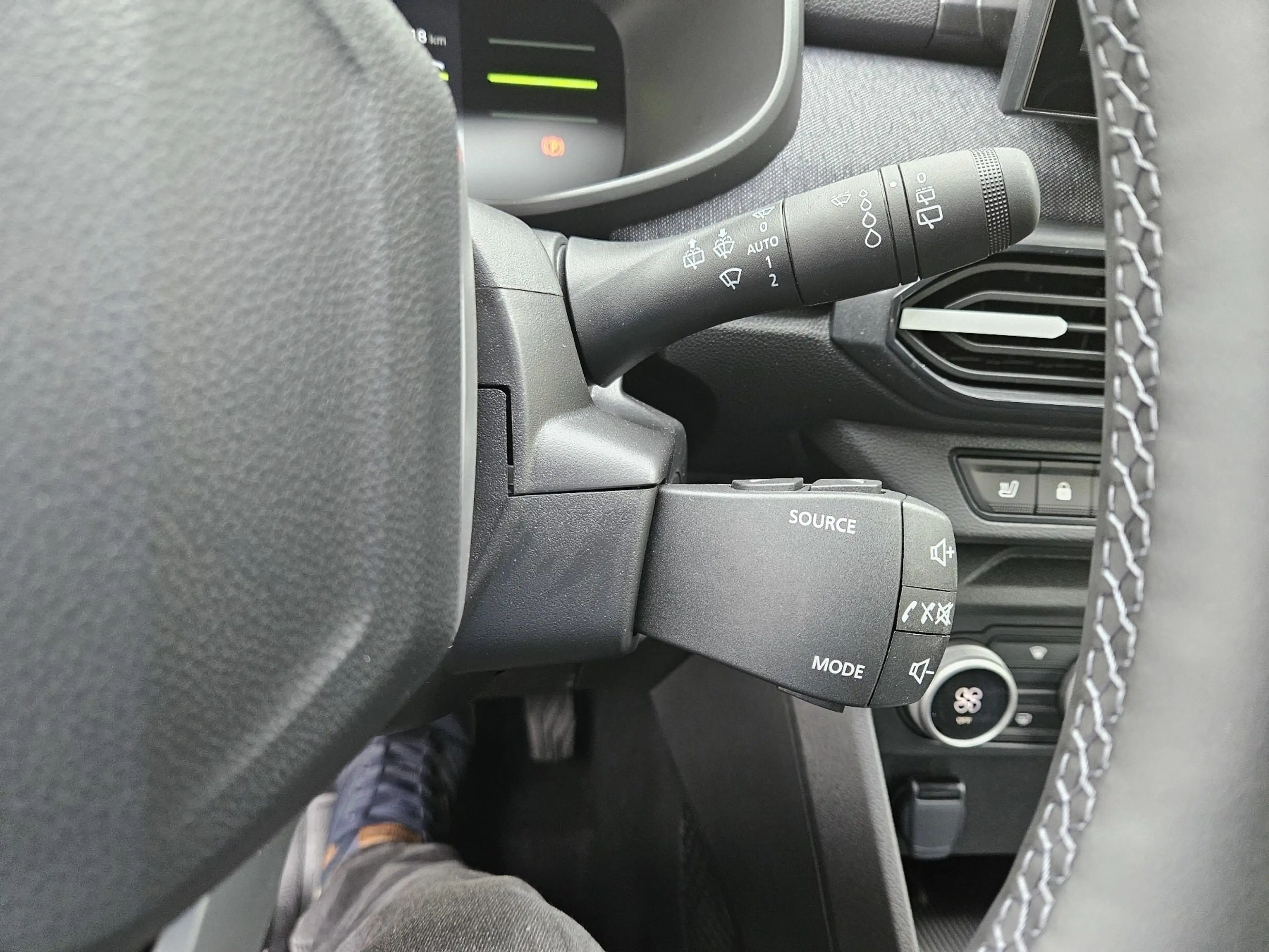 Dacia Jogger Journey hybrid 155 ABS Fahrerairbag ZV — photo 13