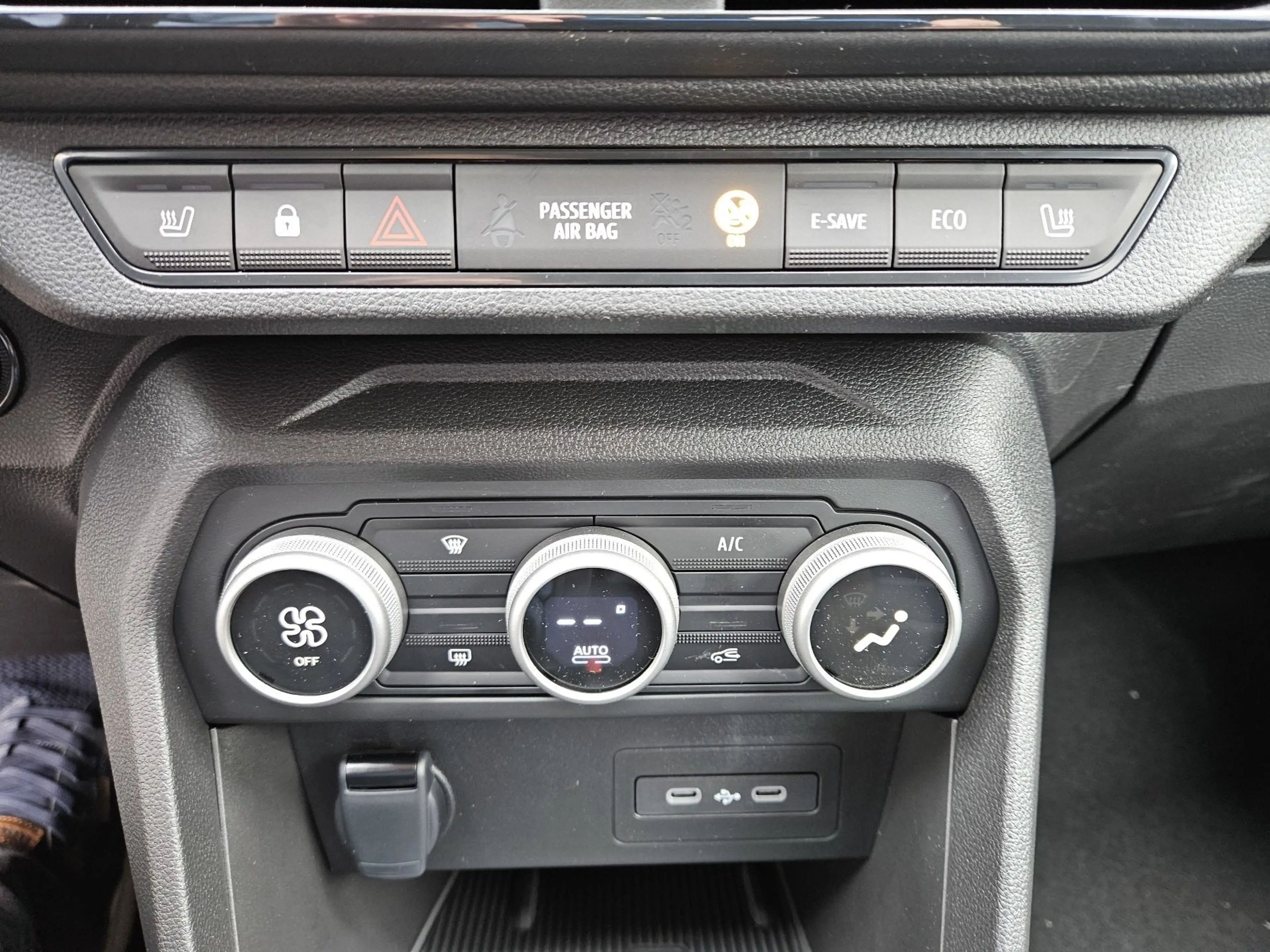 Dacia Jogger Journey hybrid 155 ABS Fahrerairbag ZV — photo 12