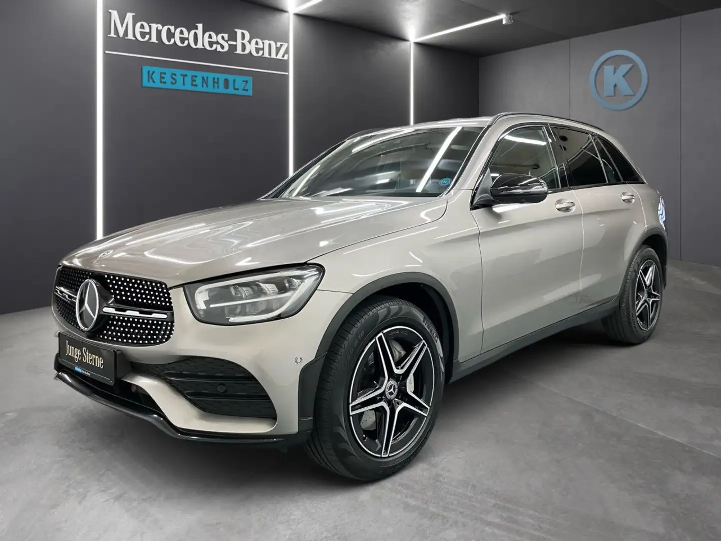Mercedes-Benz GLC 300 d 4Matic AMG+AHK+STANDHZG+MEMORY+360° Silber - 2