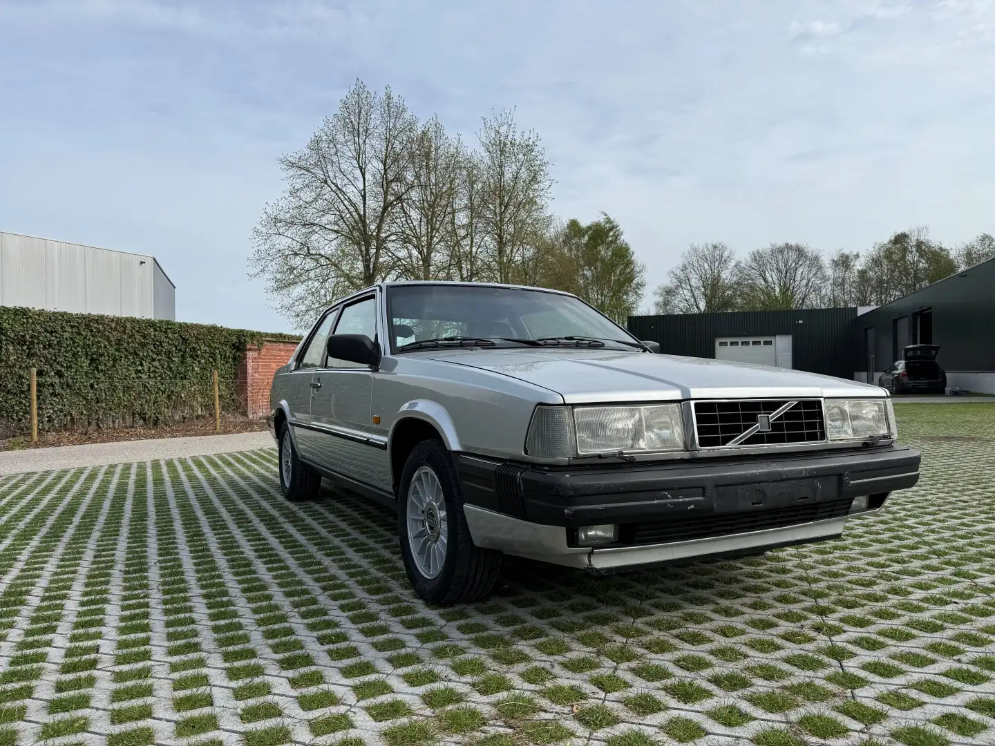 Volvo 780 2,4 TD Silber - 2