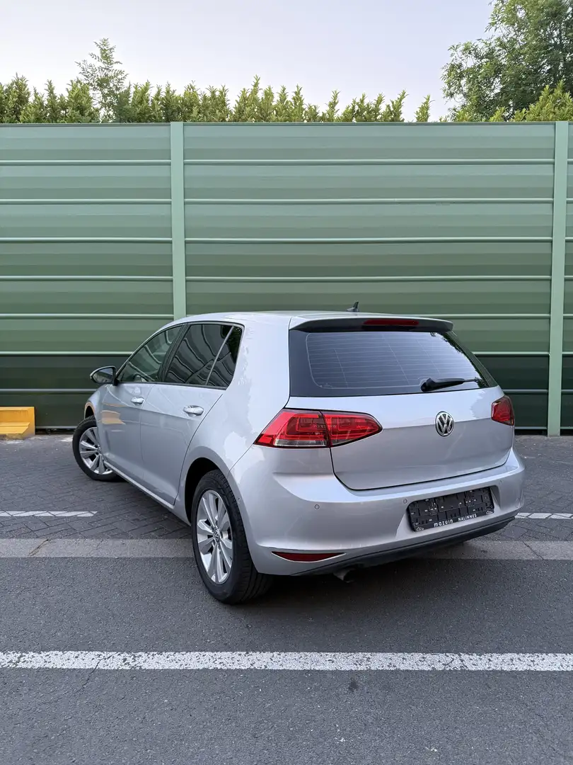 Volkswagen Golf 1.2 TSI Highline DSG - 1