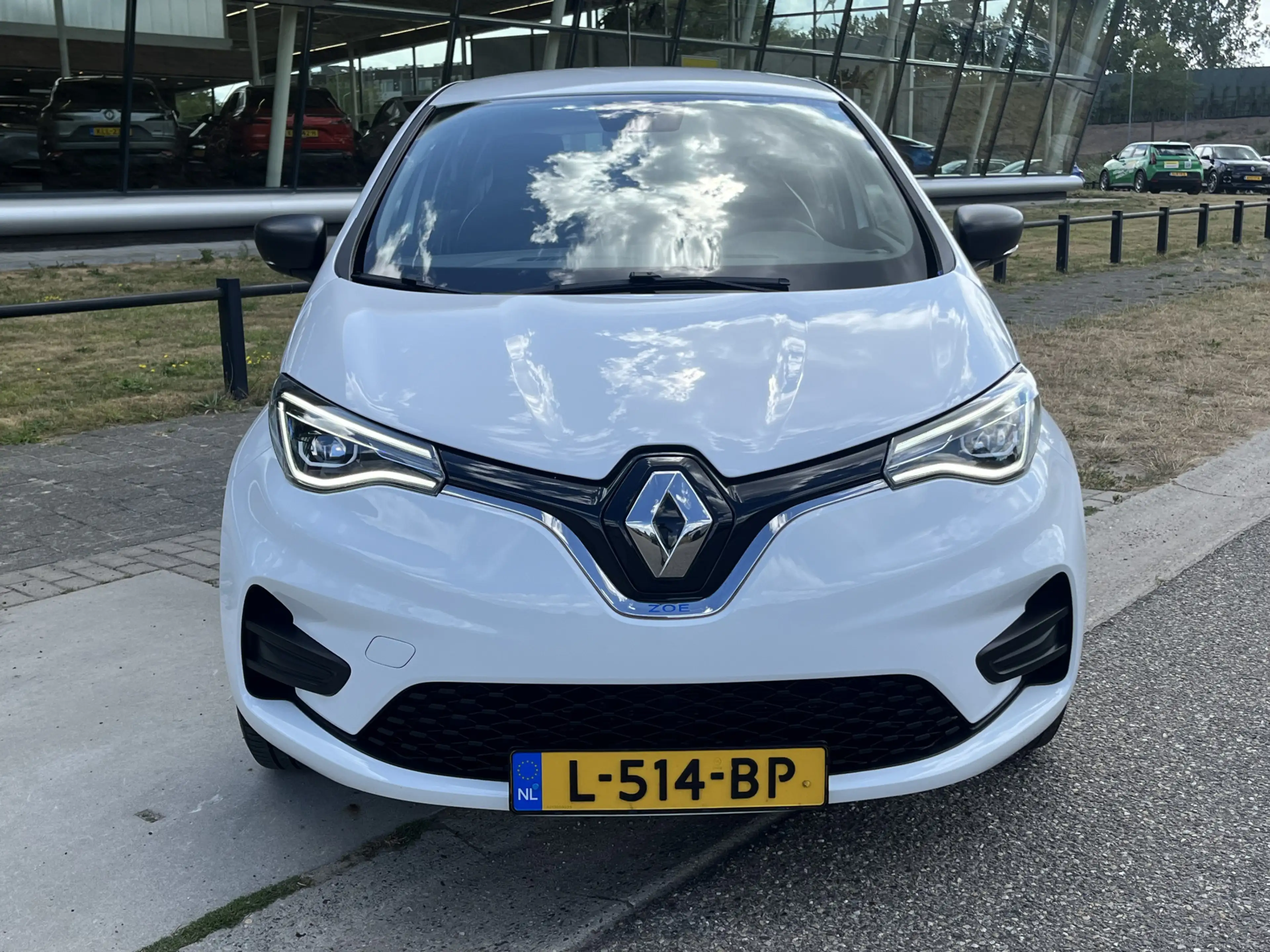Renault ZOE R110 Life 52 kWh / Koopbatterij / Parkeerhulp. Ach — photo 12