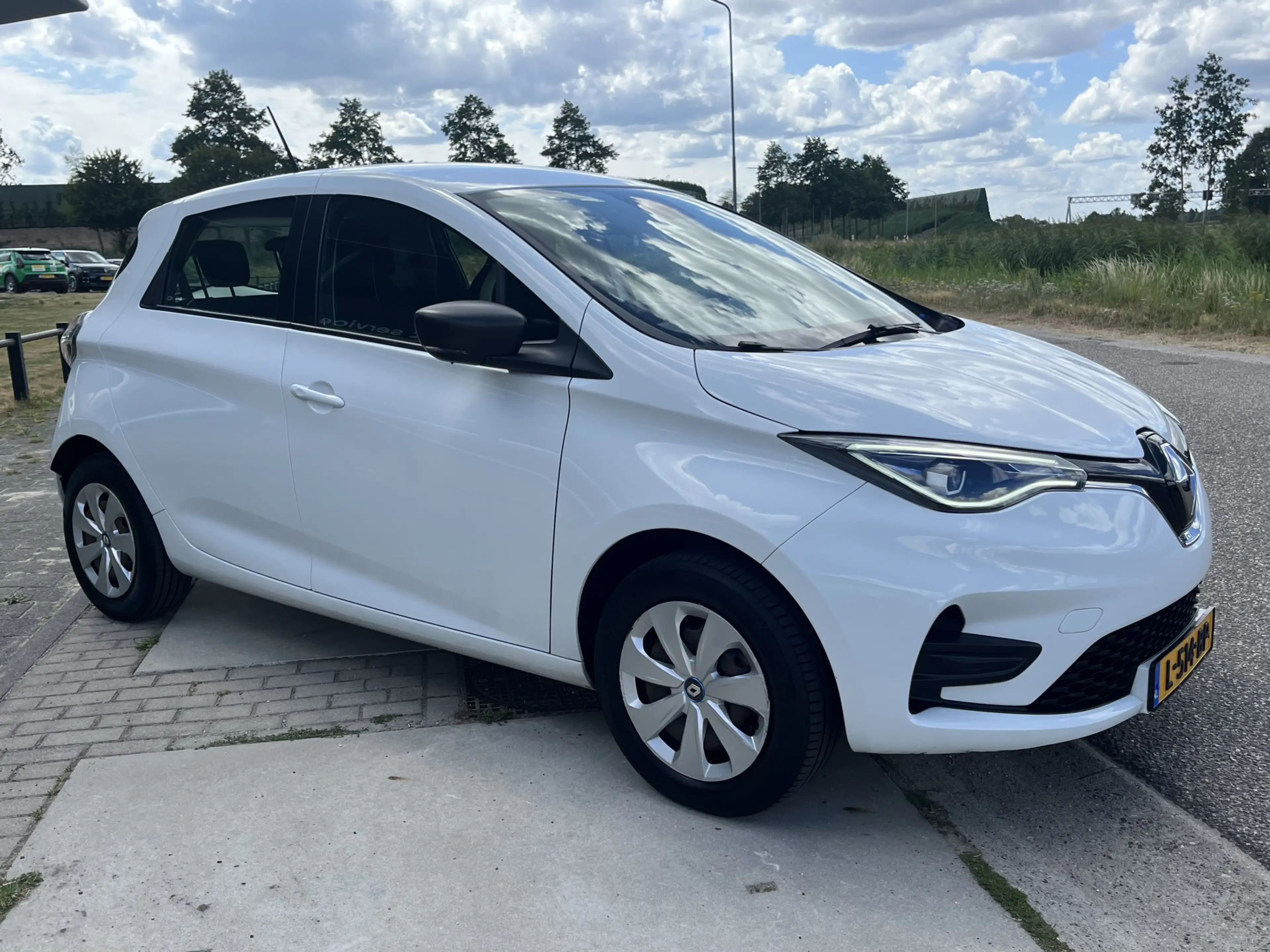 Renault ZOE R110 Life 52 kWh / Koopbatterij / Parkeerhulp. Ach — photo 7