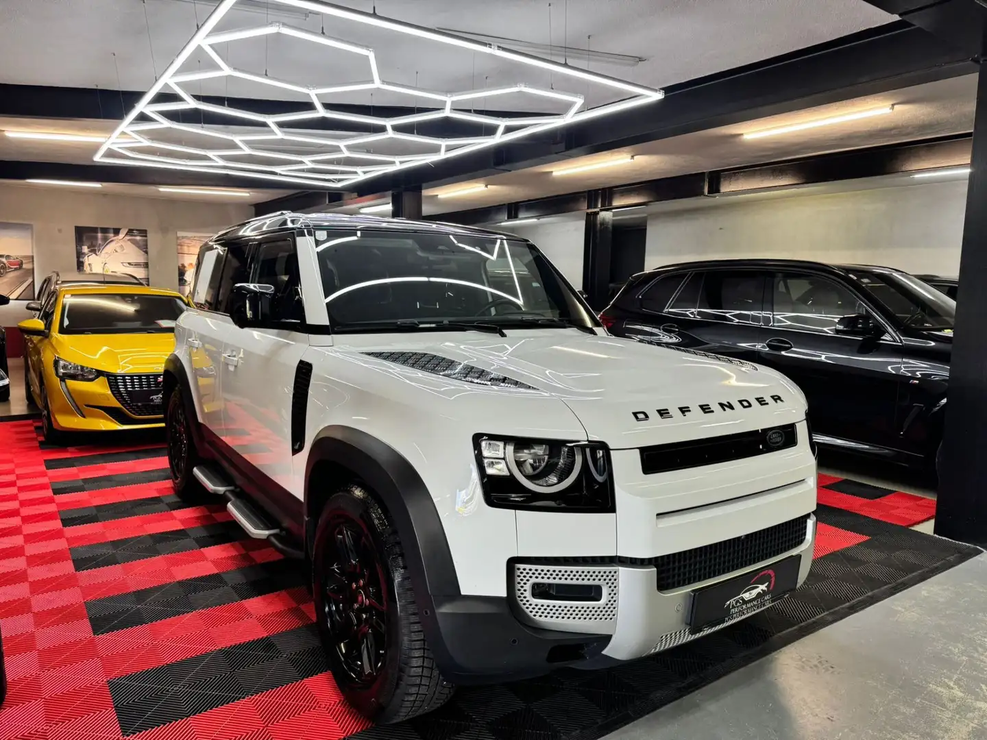 Land Rover Defender 110 D240 S Aut.7sitzer Weiß - 1