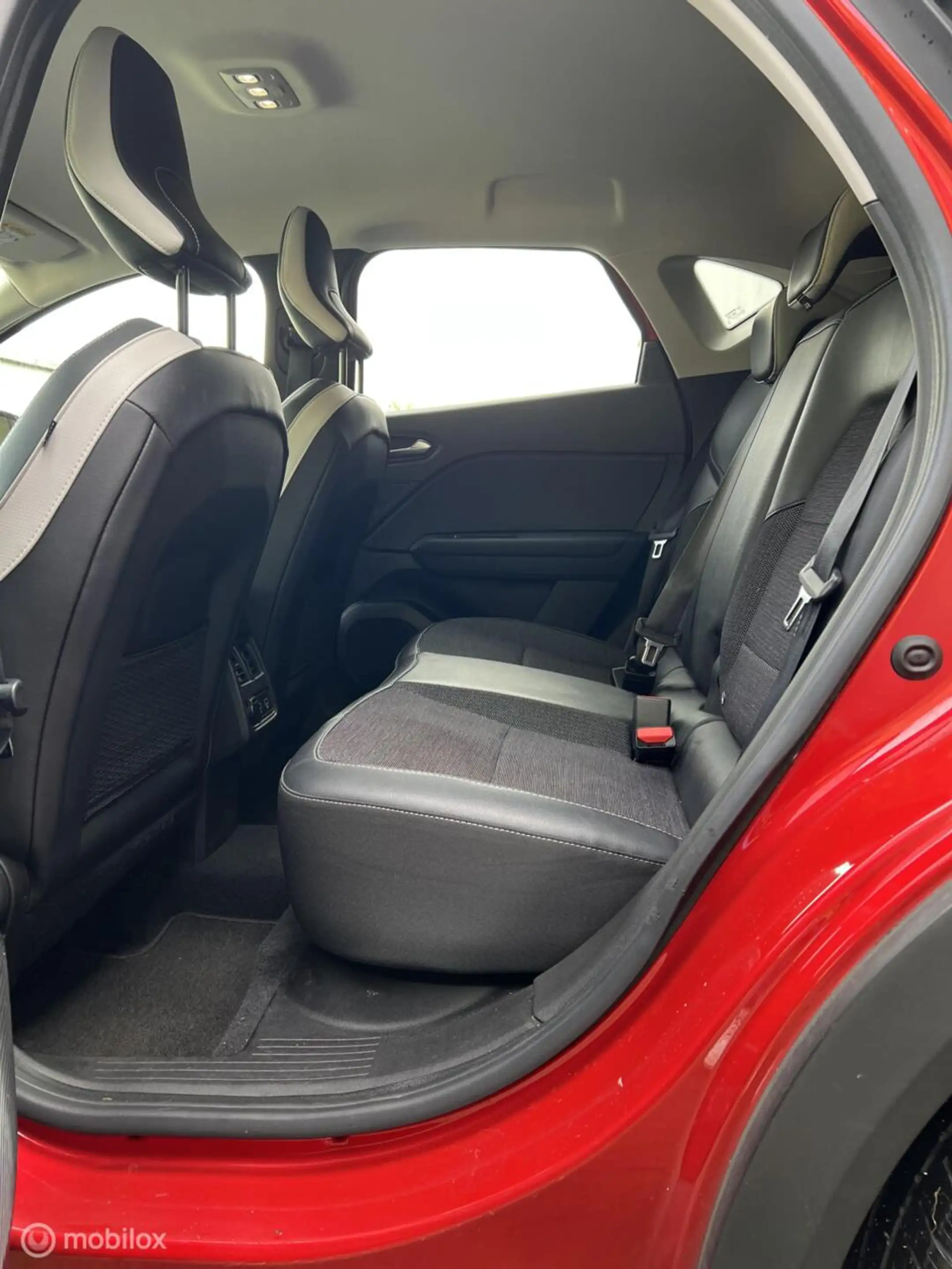 Renault Captur 1.6 E-Tech Hybrid 145 Intens|Automaat| — photo 10