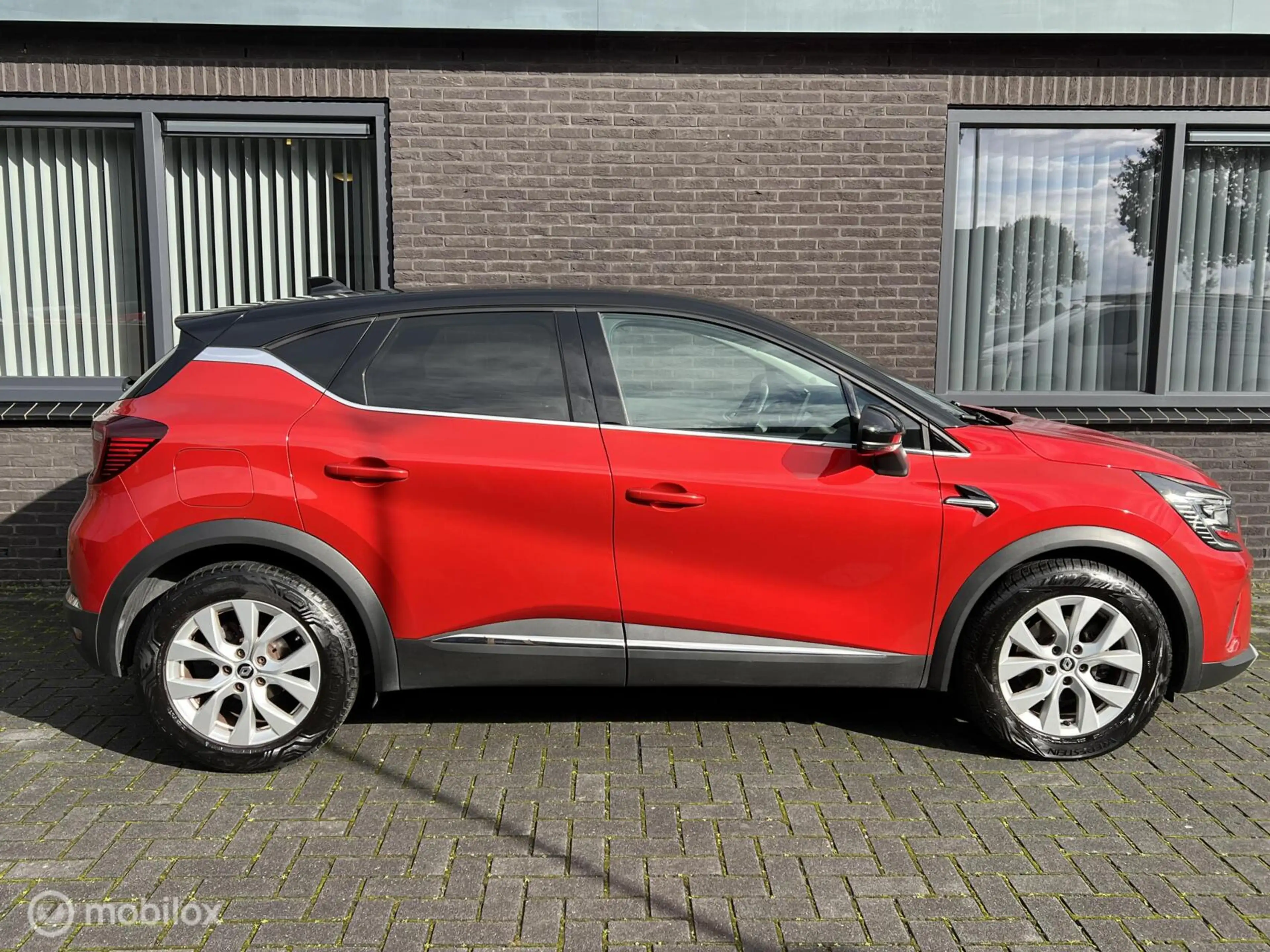 Renault Captur 1.6 E-Tech Hybrid 145 Intens|Automaat| — photo 2