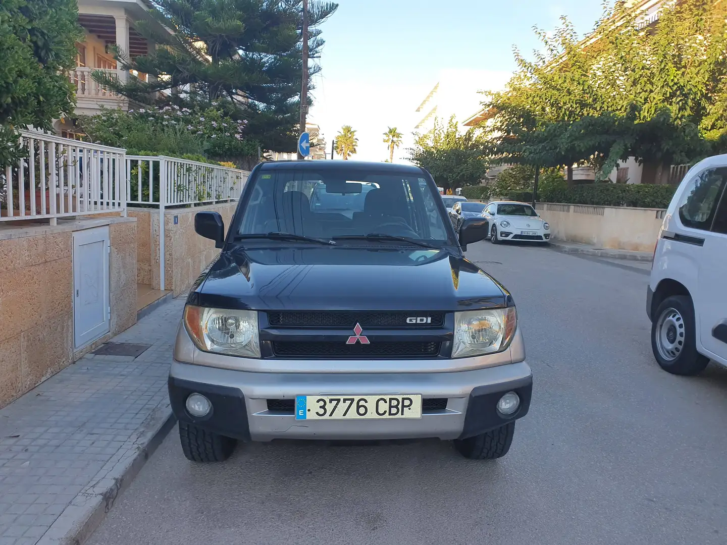 Mitsubishi Montero iO 2.0 GDI Negro - 2